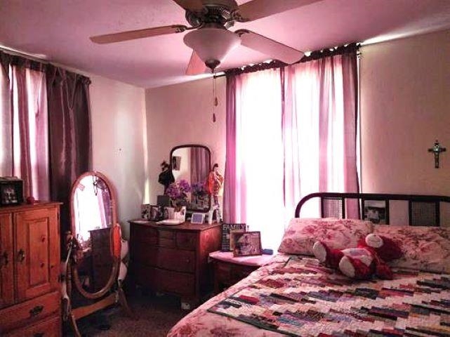 551 E Grand Avenue Property Photo 6