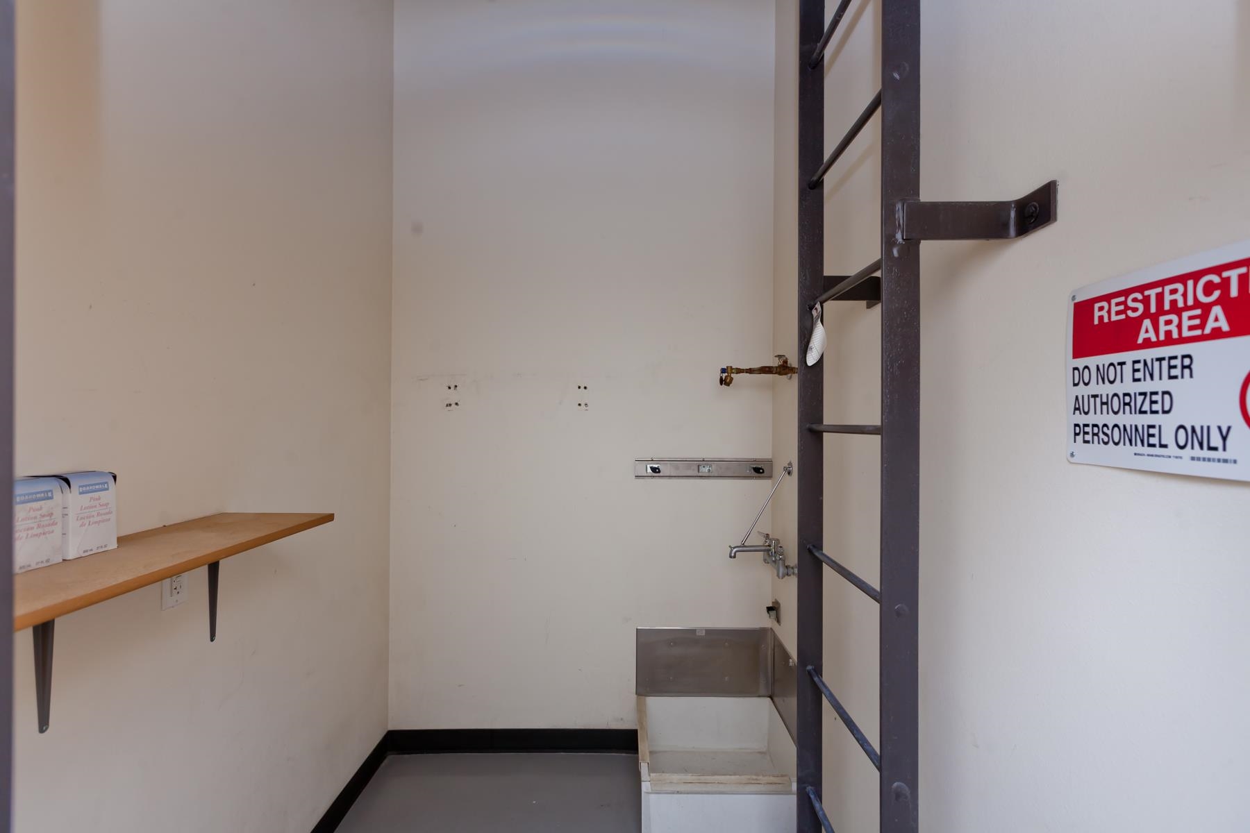 374 31 5/8 Road Property Photo 17