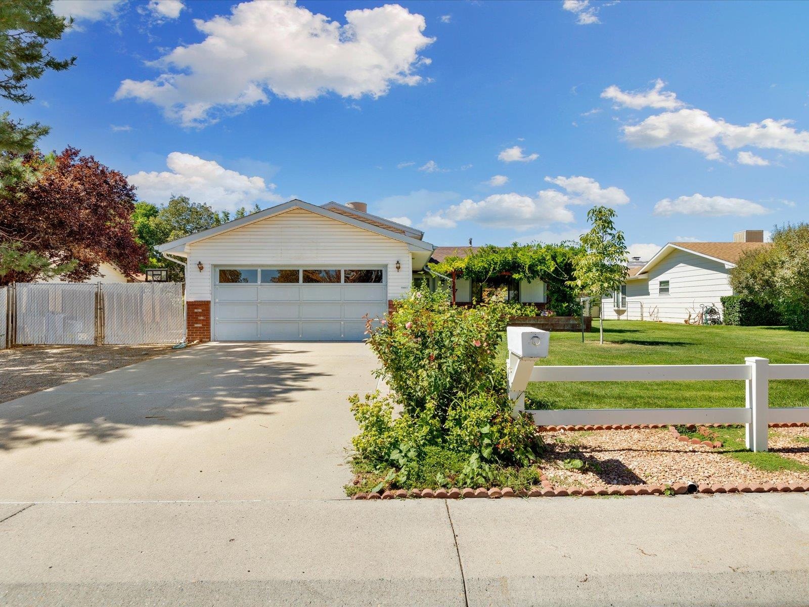 537 Grand Valley Drive Property Photo 1