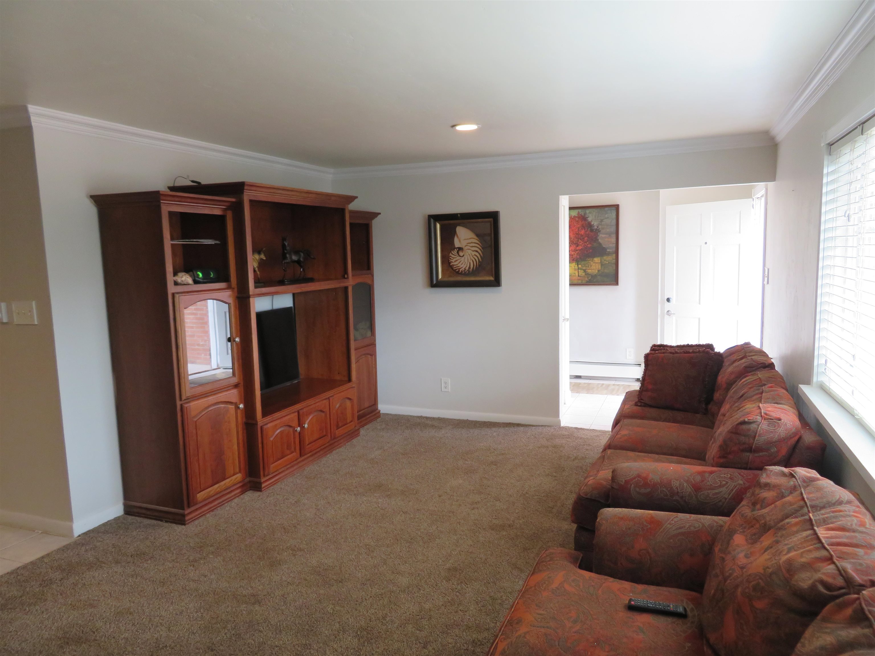 2125 Broadway Property Photo 3