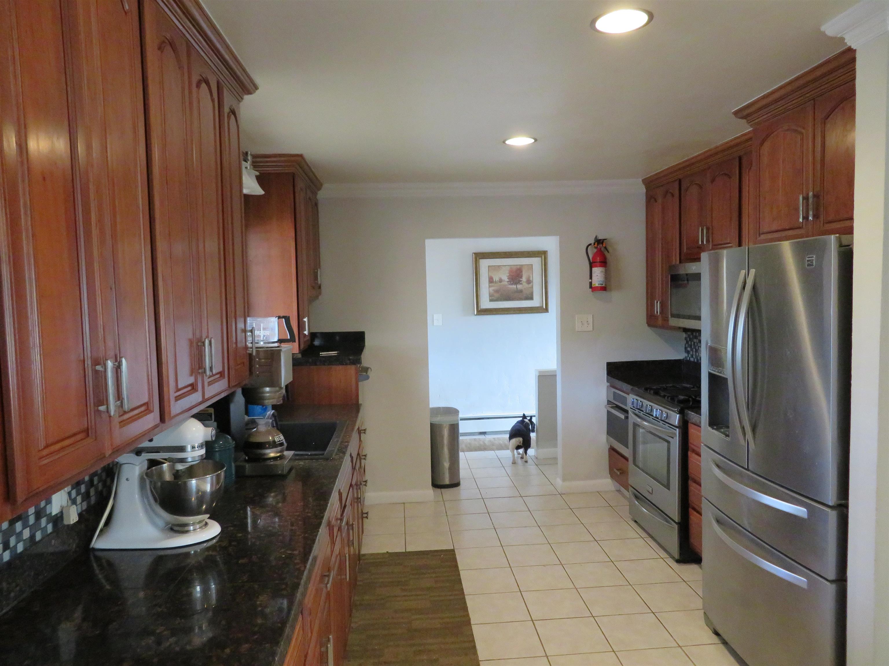 2125 Broadway Property Photo 5