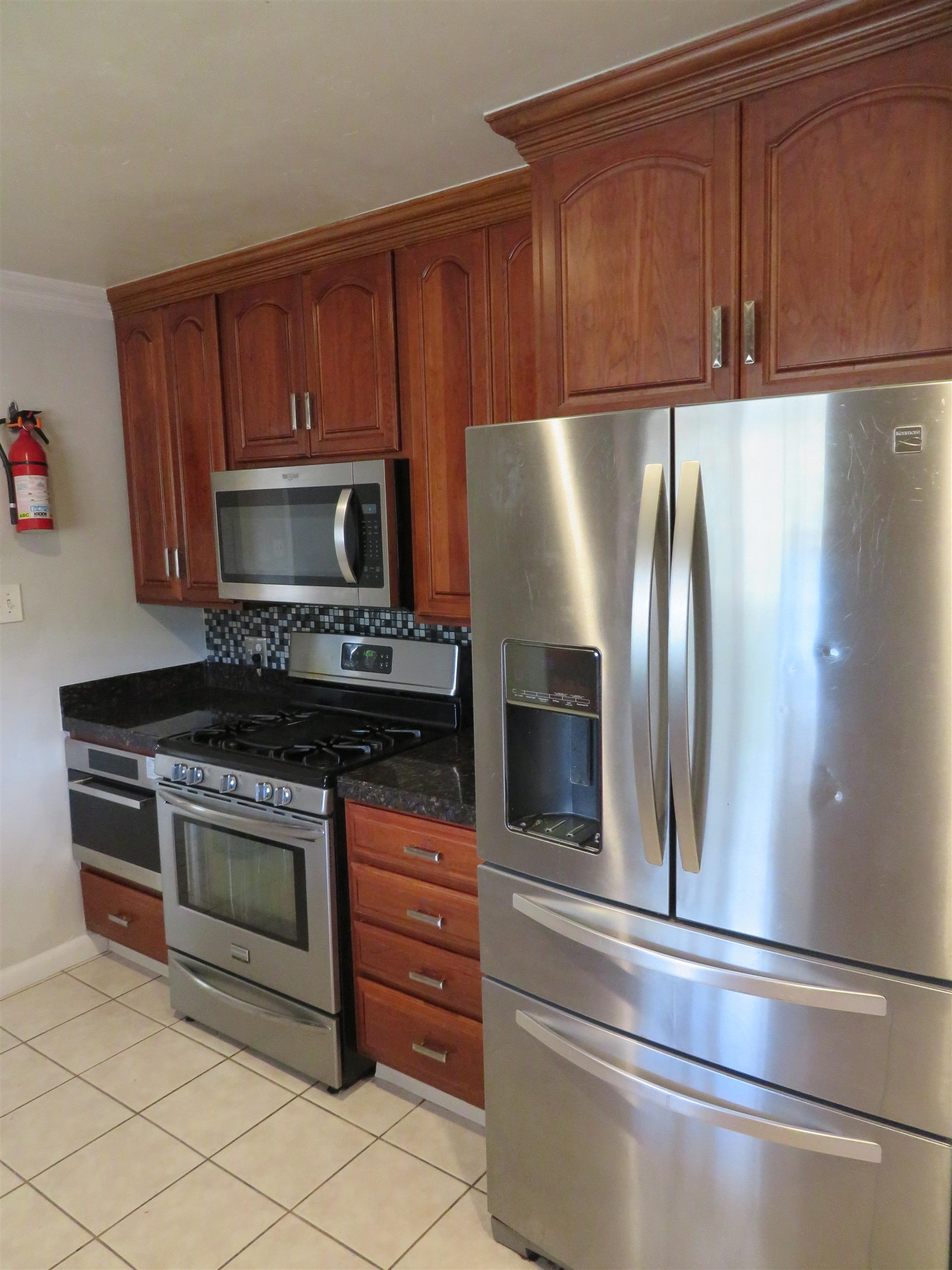 2125 Broadway Property Photo 6