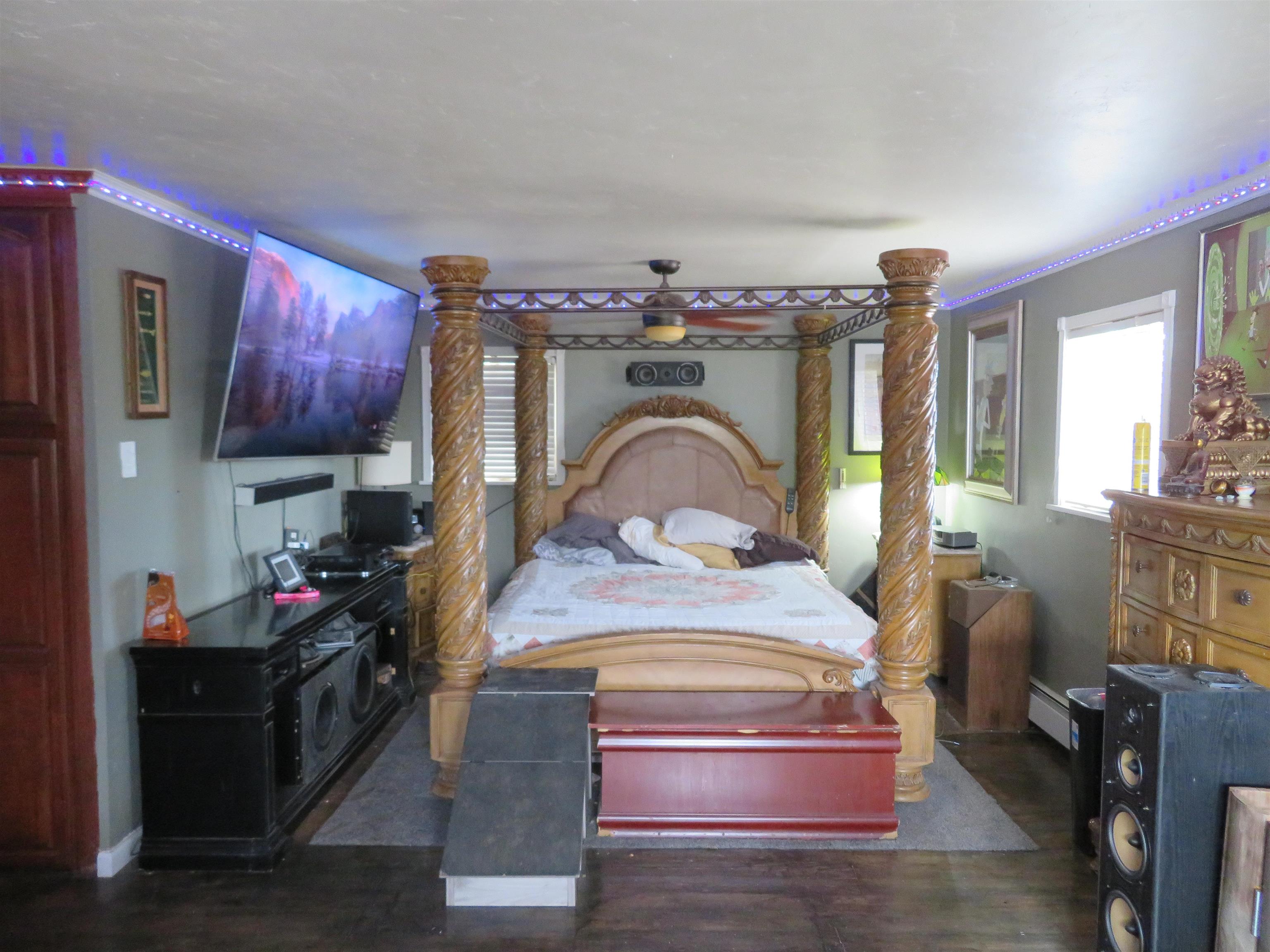 2125 Broadway Property Photo 8