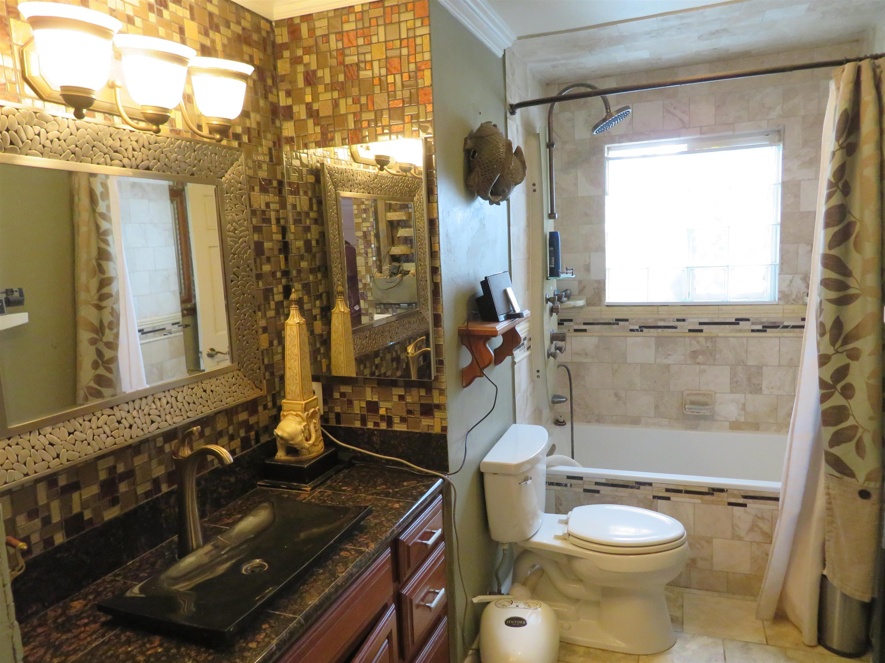 2125 Broadway Property Photo 12