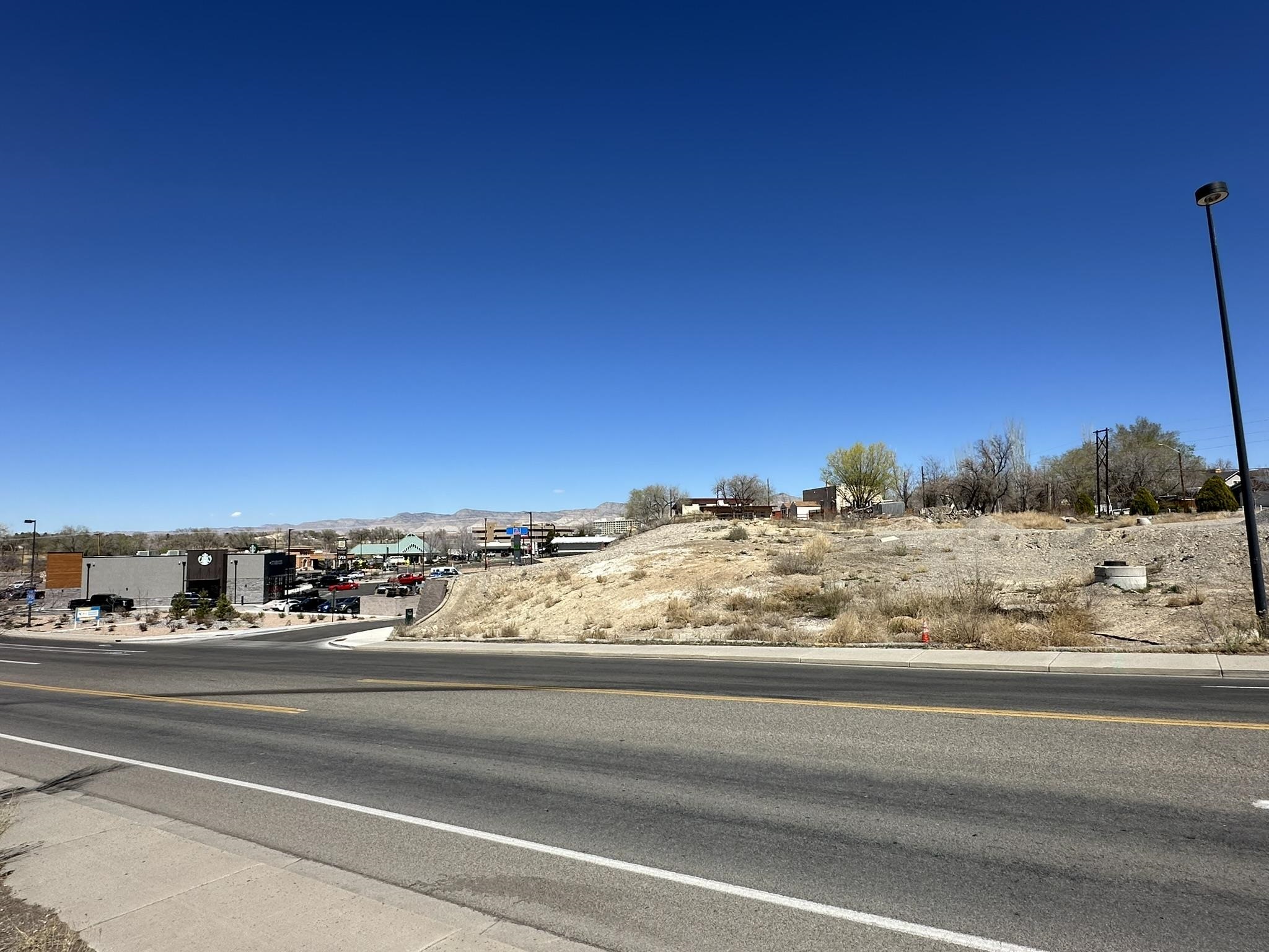 690 27 1/2 Road Property Photo 6