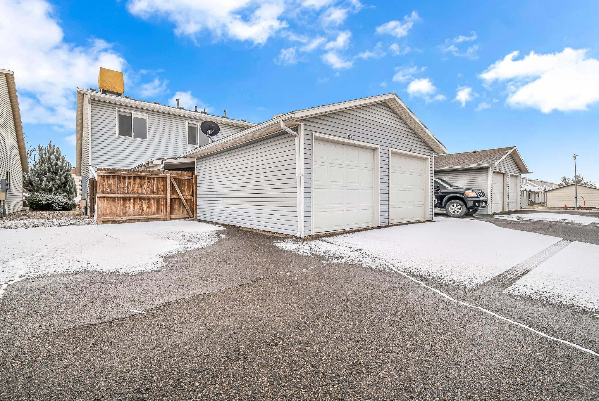 478 Cedar Glen Way Property Photo 3