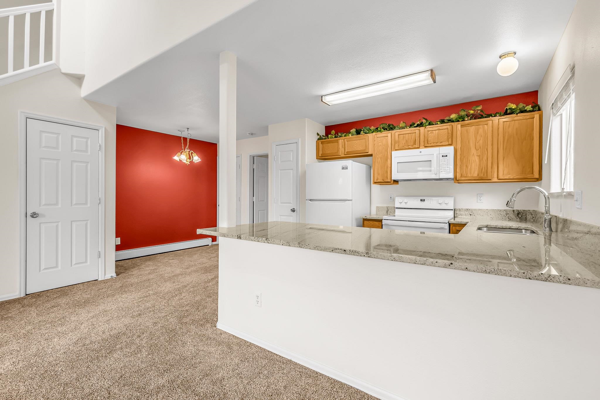 478 Cedar Glen Way Property Photo 5