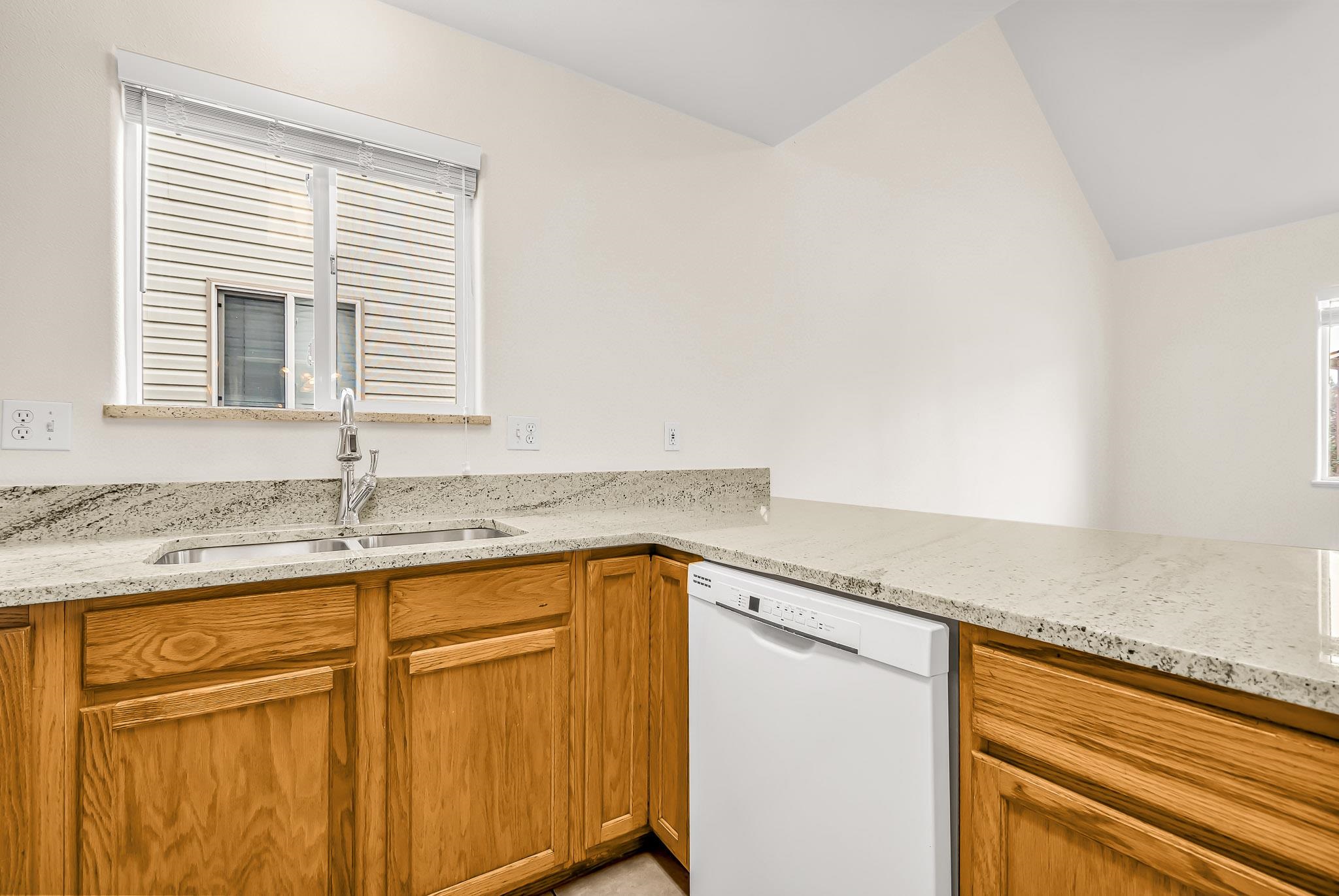 478 Cedar Glen Way Property Photo 7