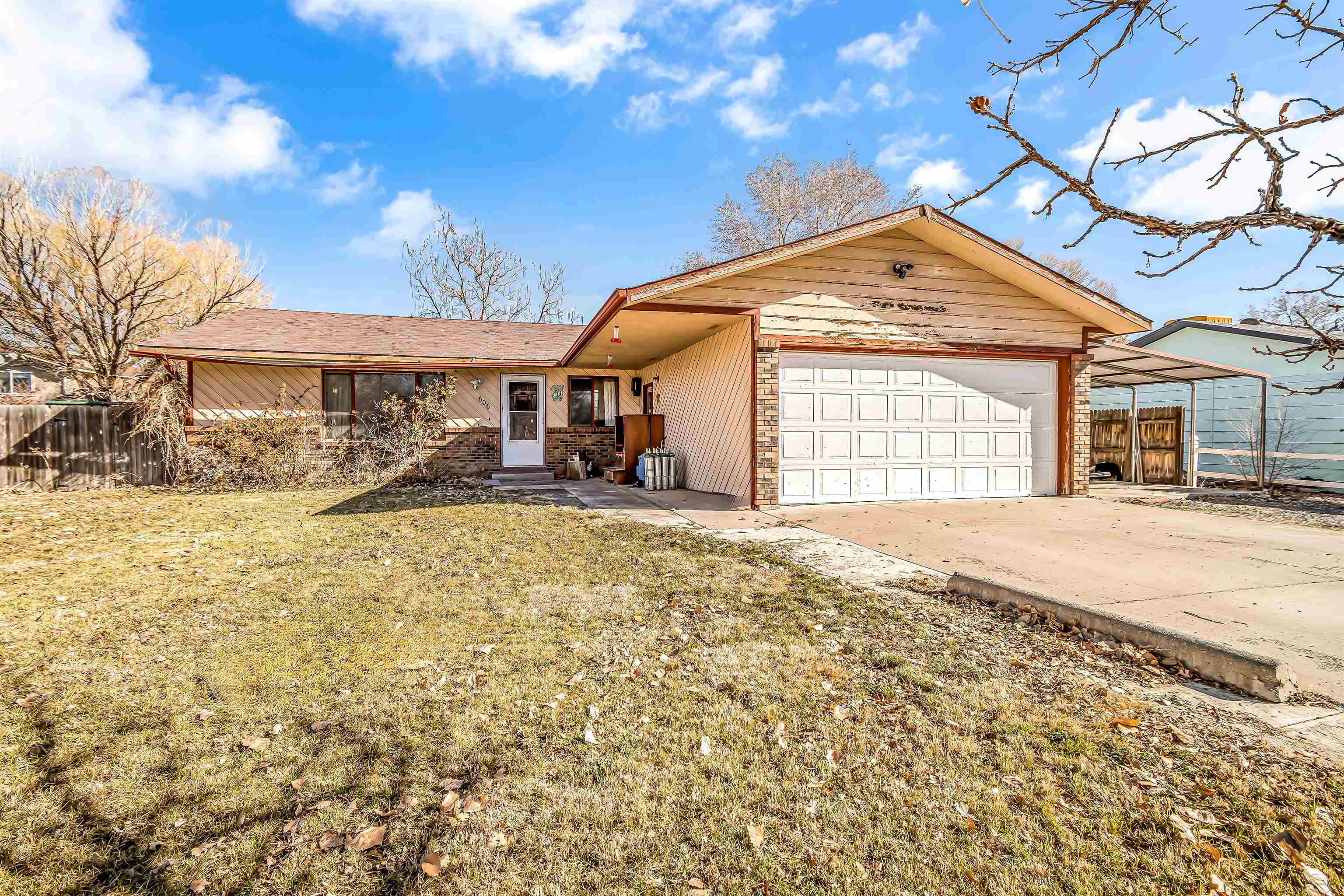 606 29 1/2 Road Property Photo 1