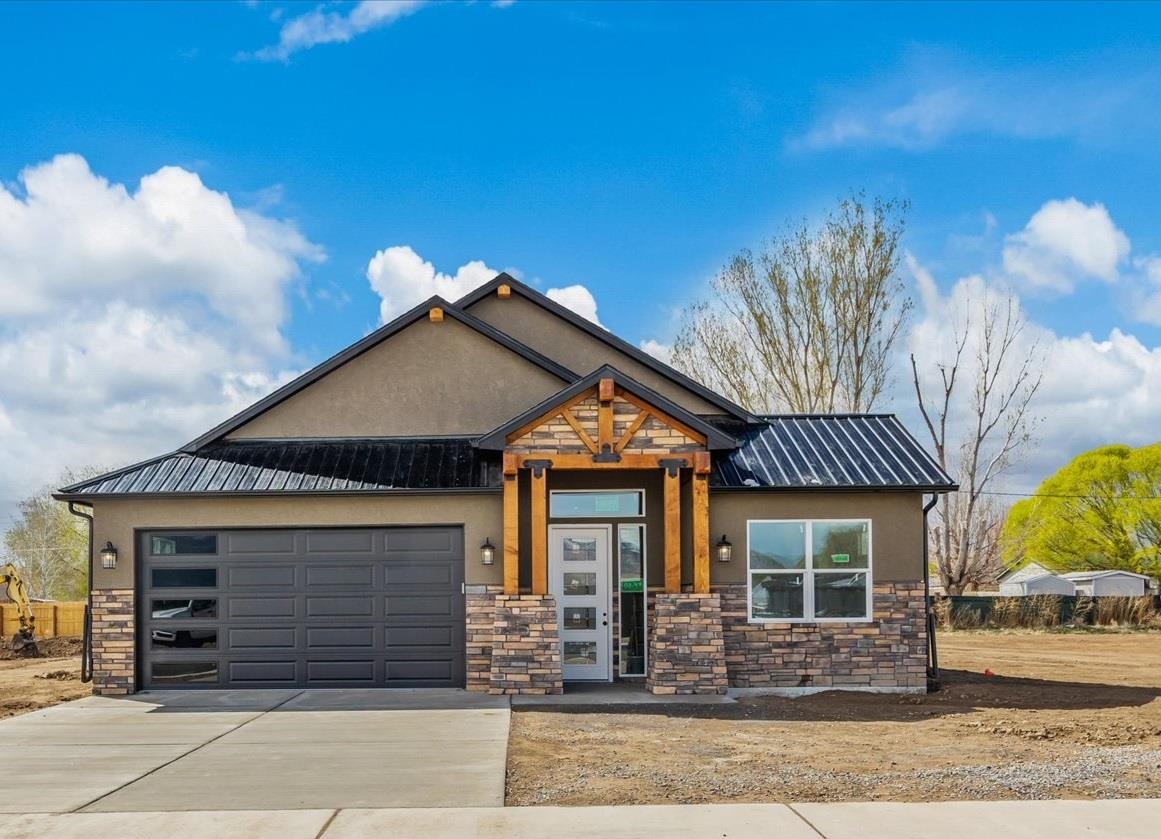 521 Desert Peach Street Property Photo 1