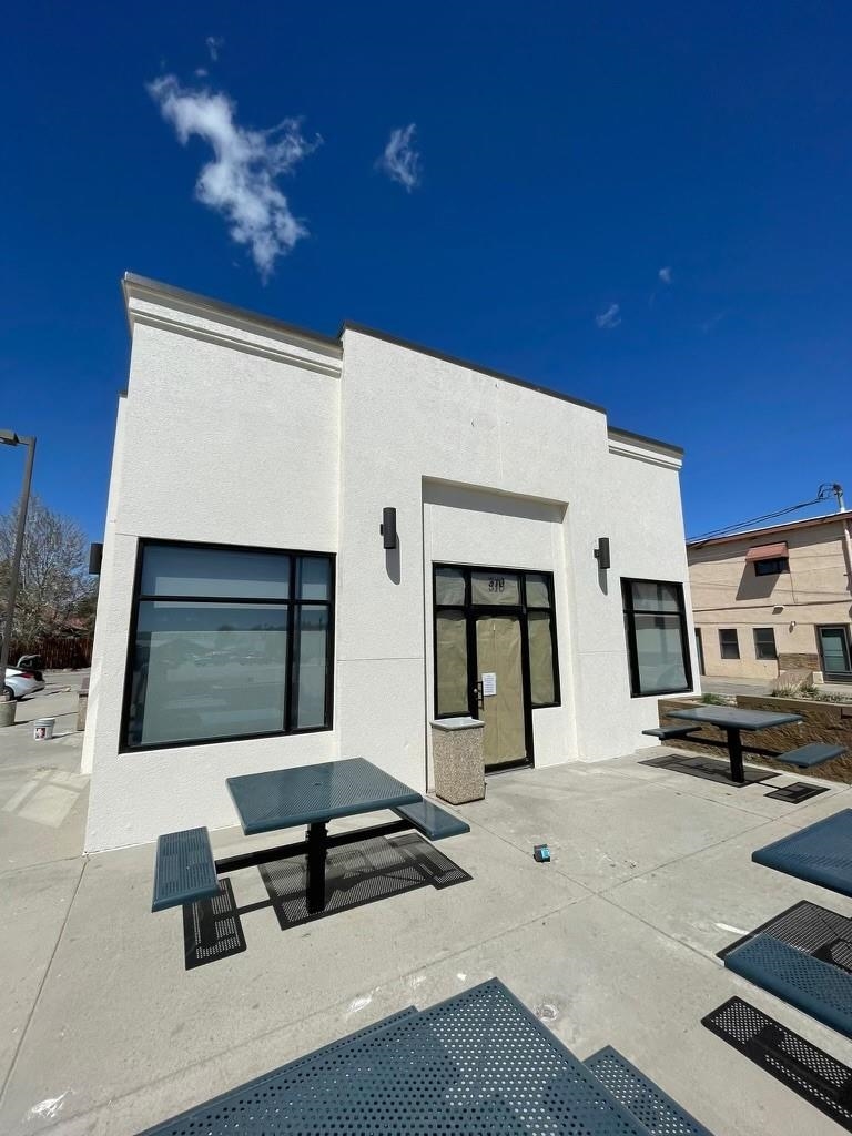 310 W Tomichi Avenue Property Photo 1
