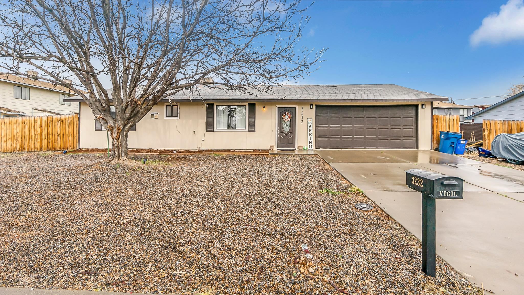 3232 E Rood Circle Property Photo 1