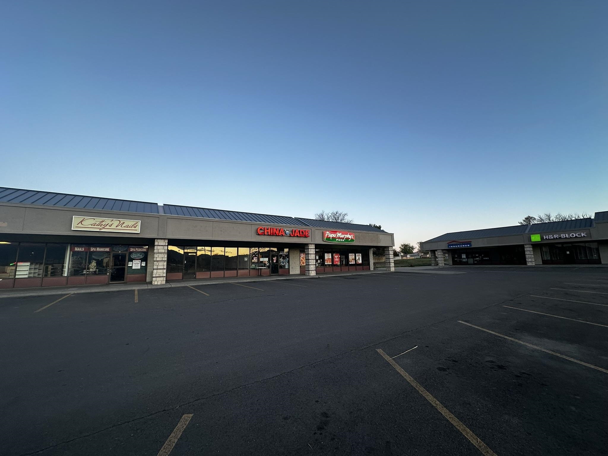 569 32 Road Property Photo 2