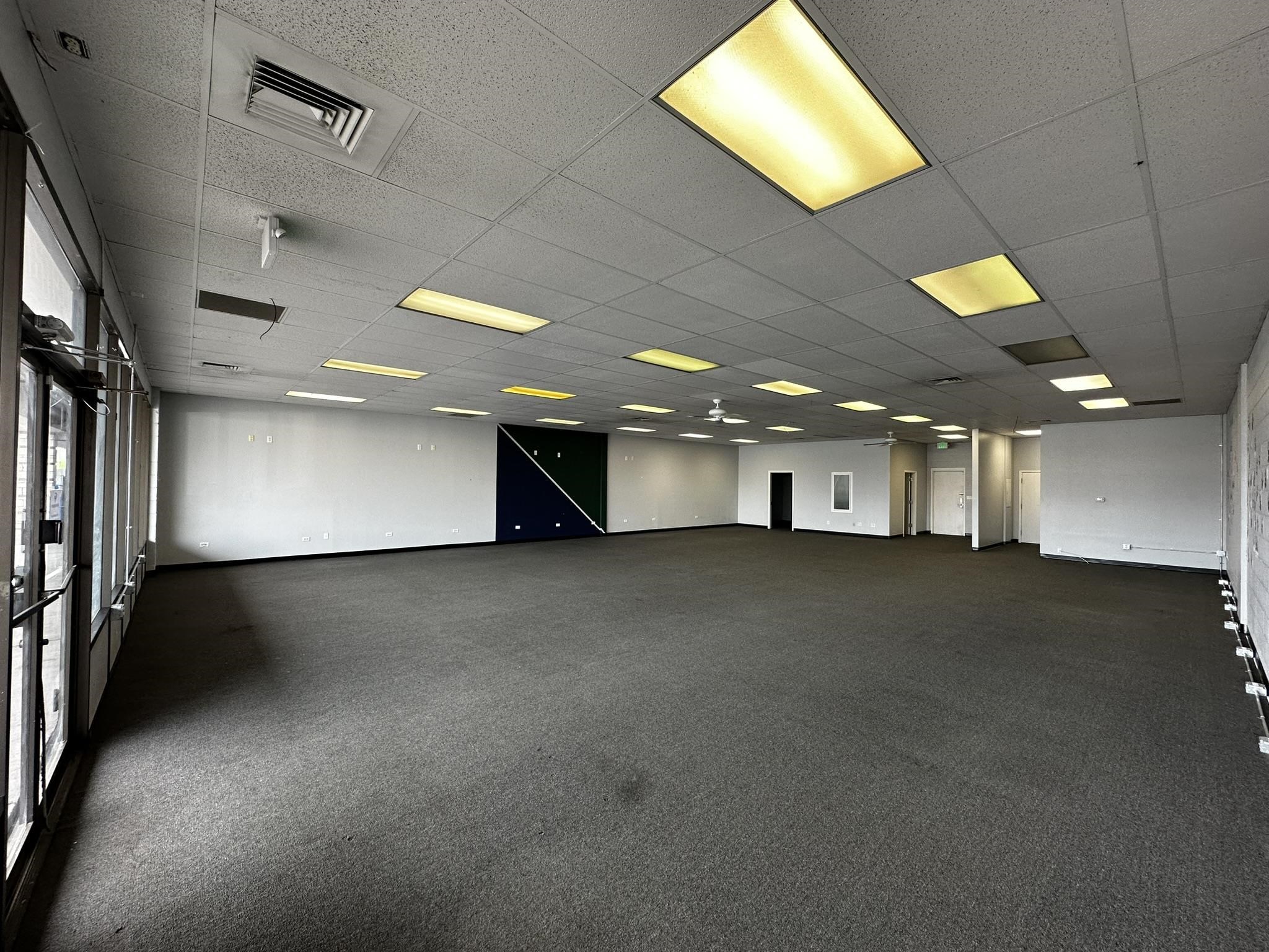 569 32 Road Property Photo 3