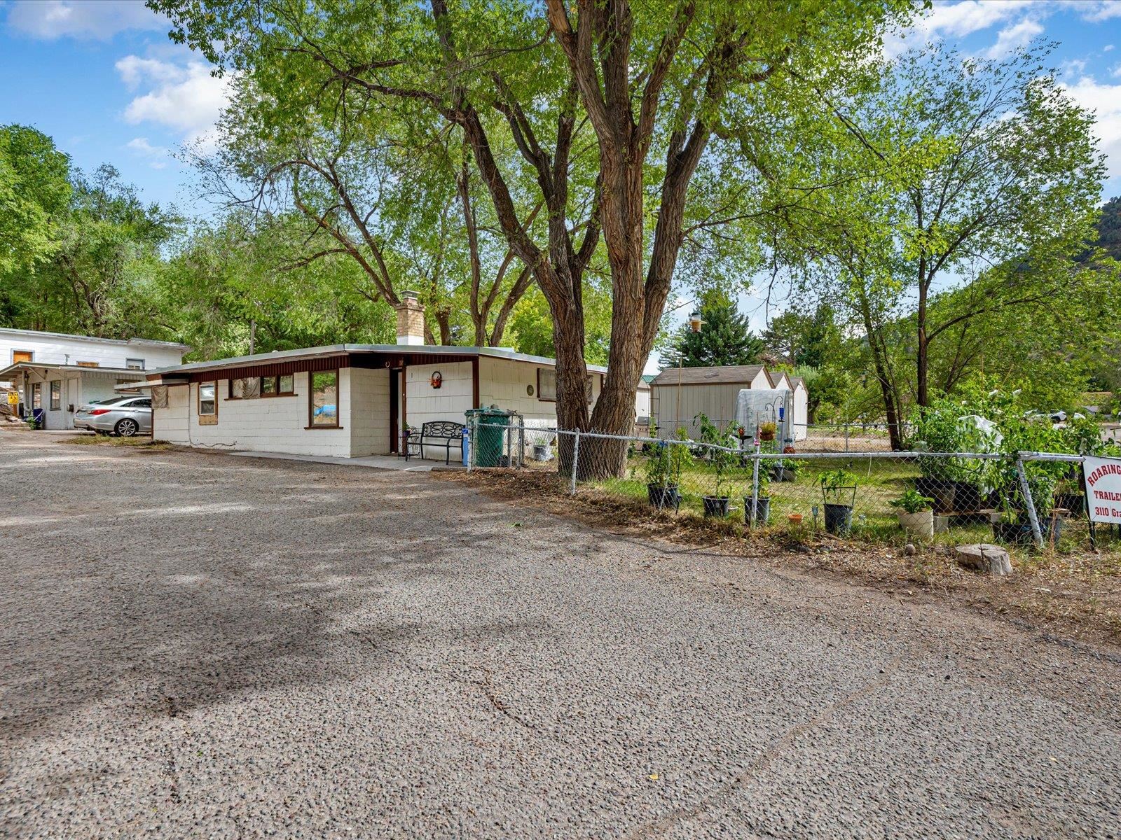 3110 S Grand Avenue Property Photo 11