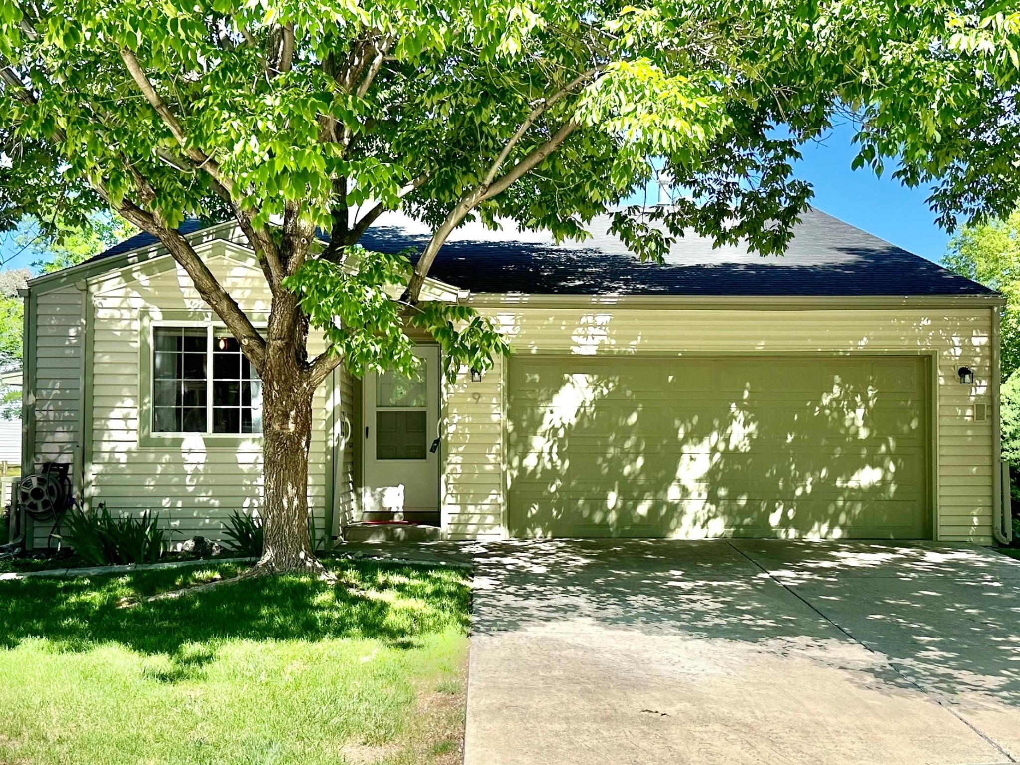 9 Madeira Court Property Photo 1