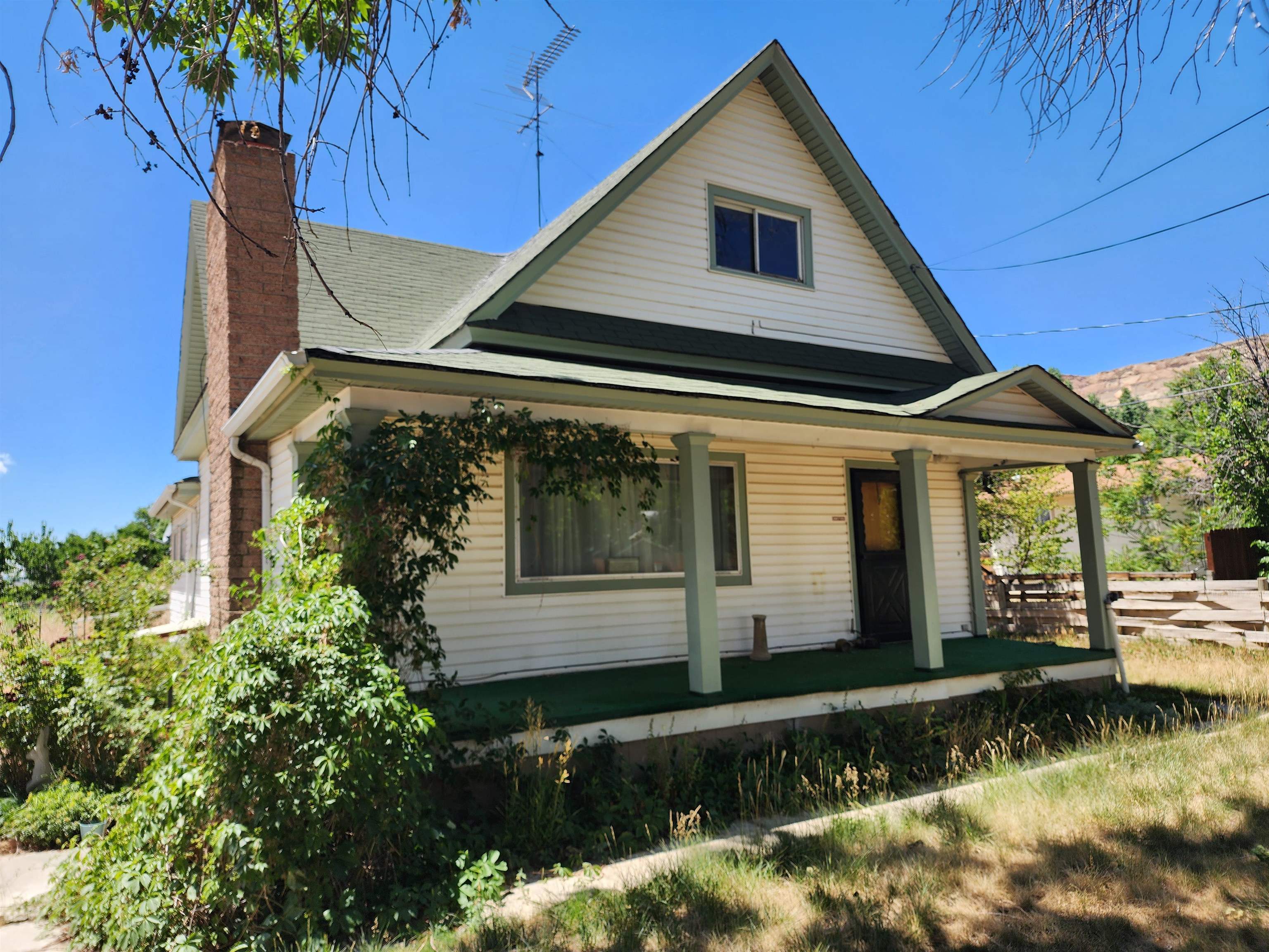733 37 3/10 Road Property Photo 1
