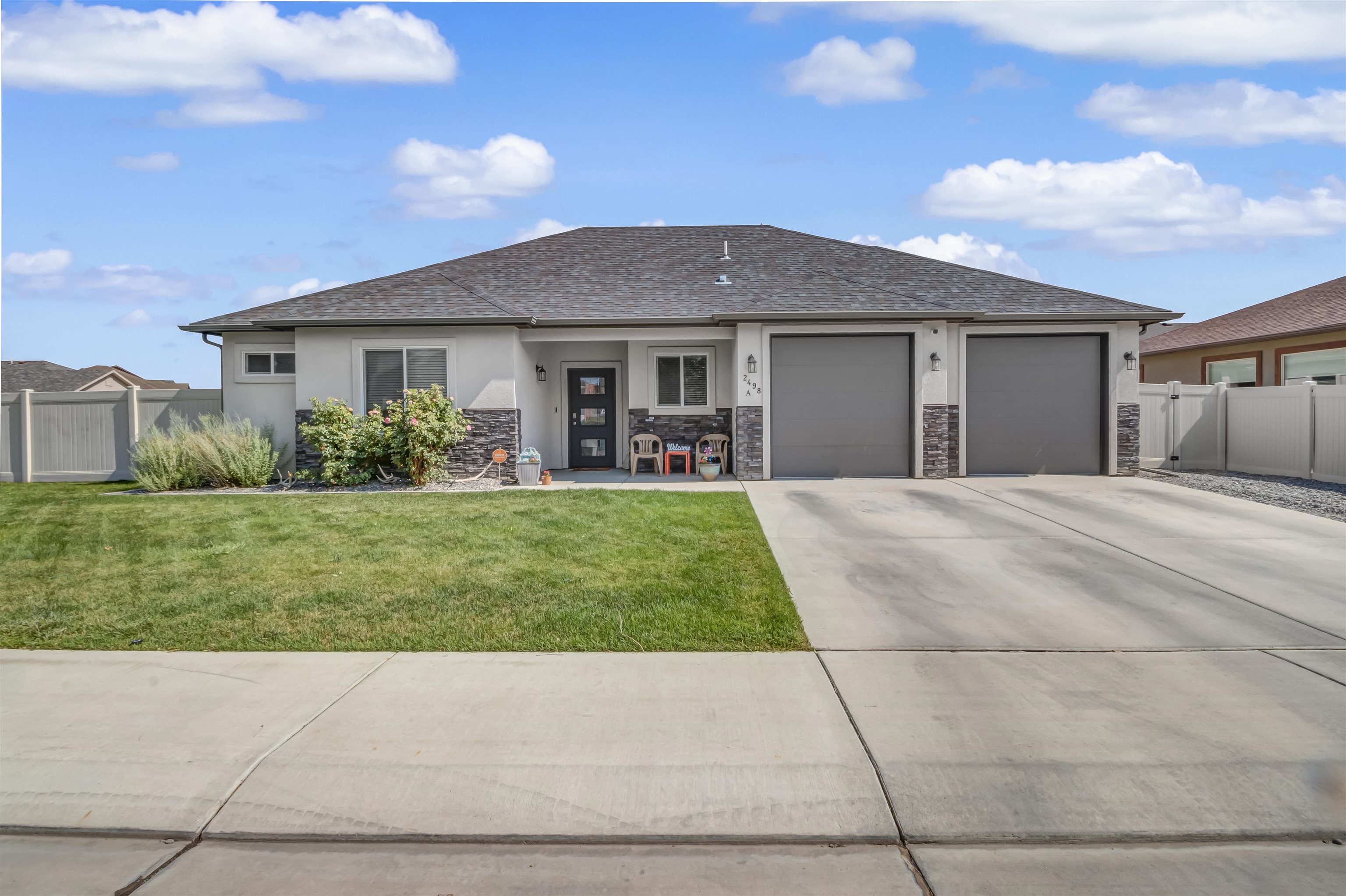 2498 Tiptop Avenue Property Photo 1