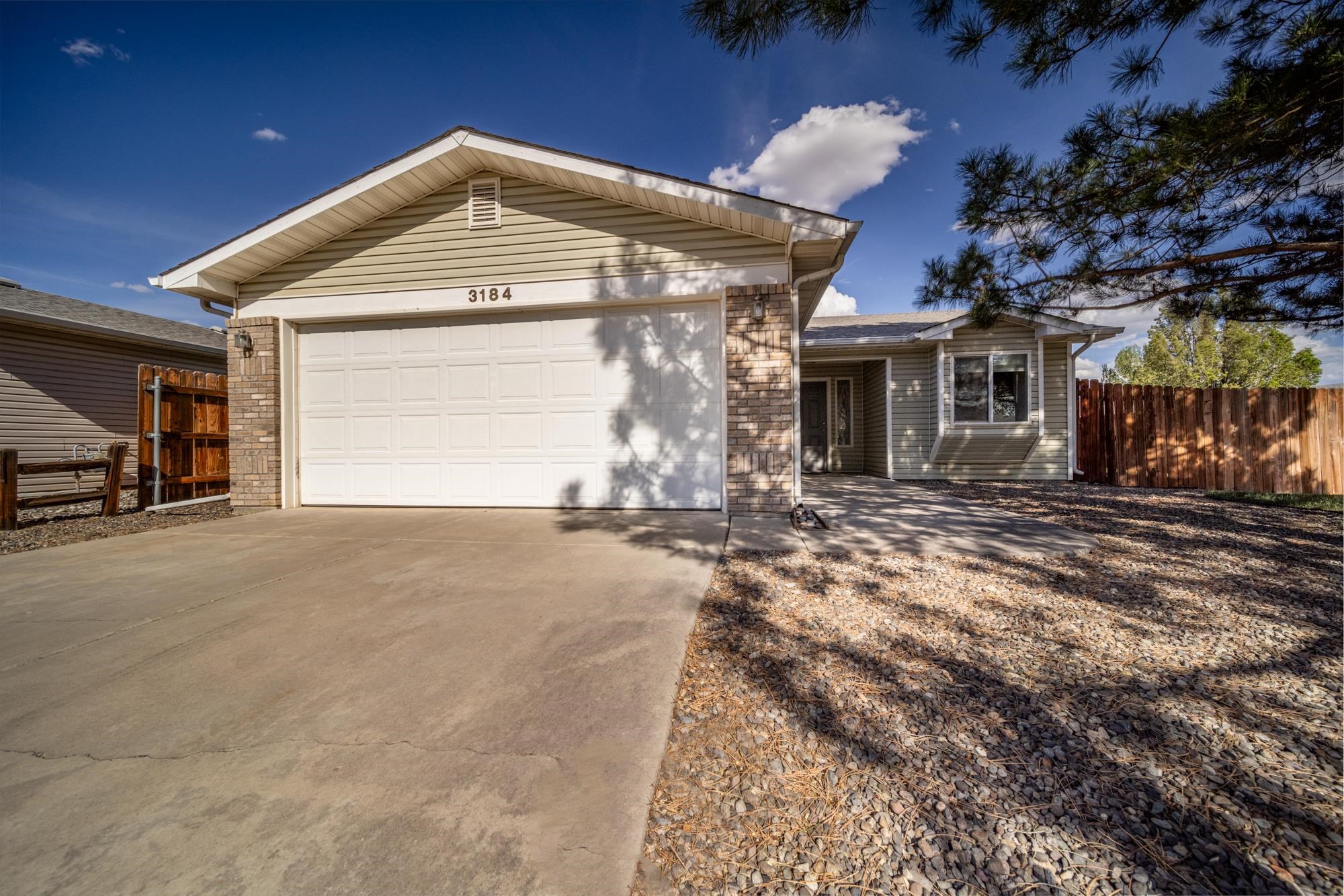 3184 Hill Avenue Property Photo