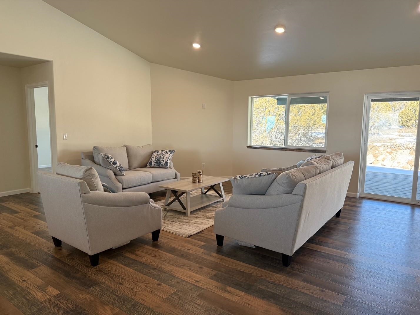 25059 Cedar Mesa Road Property Photo 10