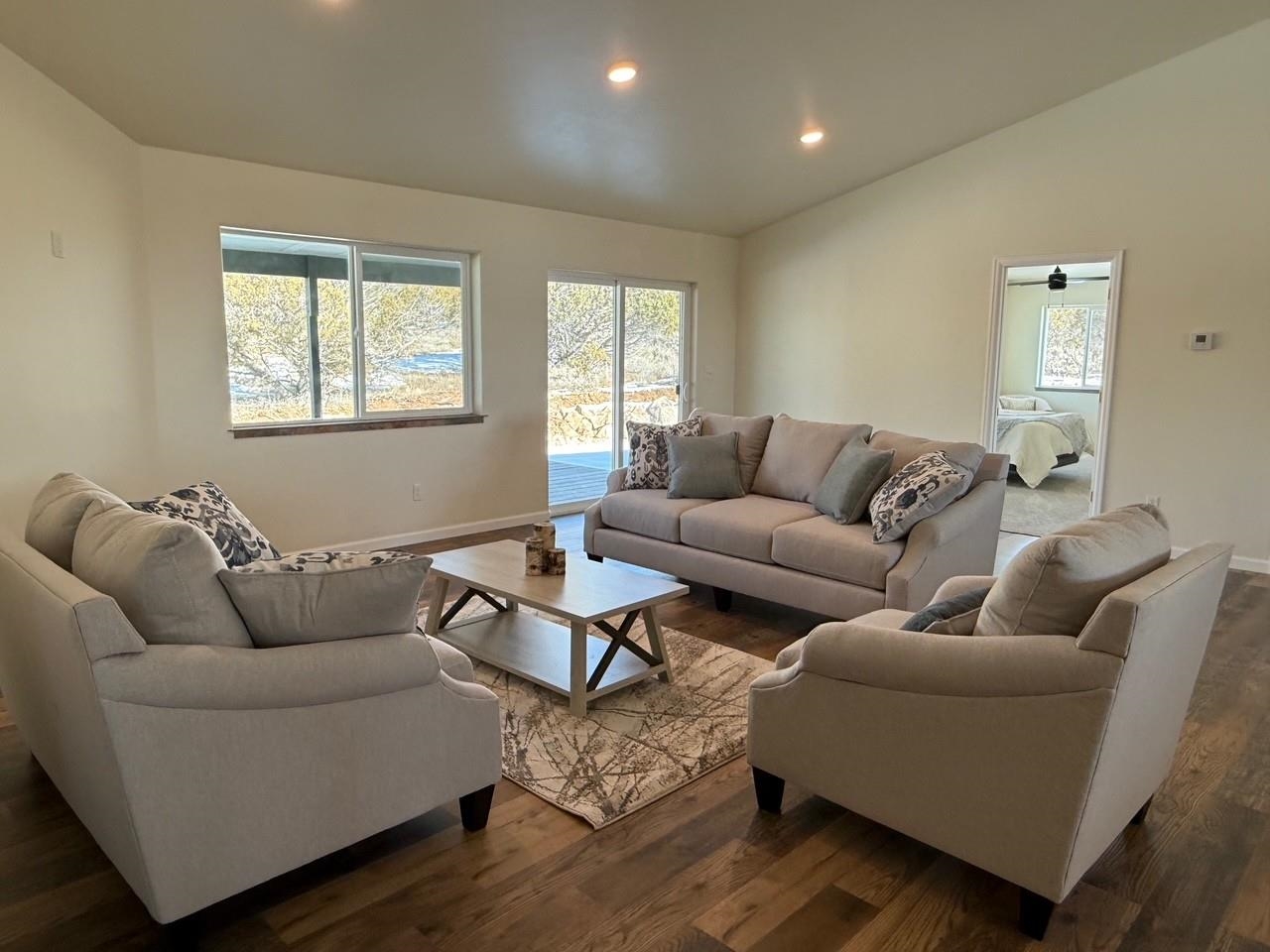 25059 Cedar Mesa Road Property Photo 11