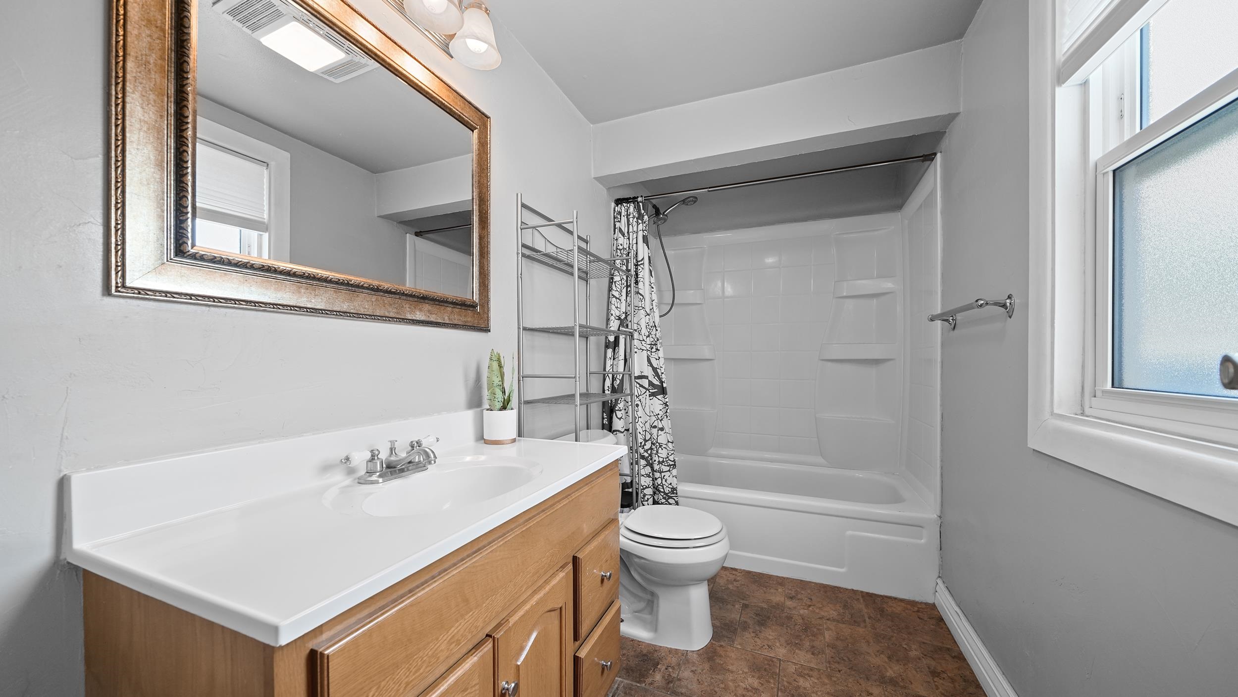 295 1/2 Mountain View Street Property Photo 12