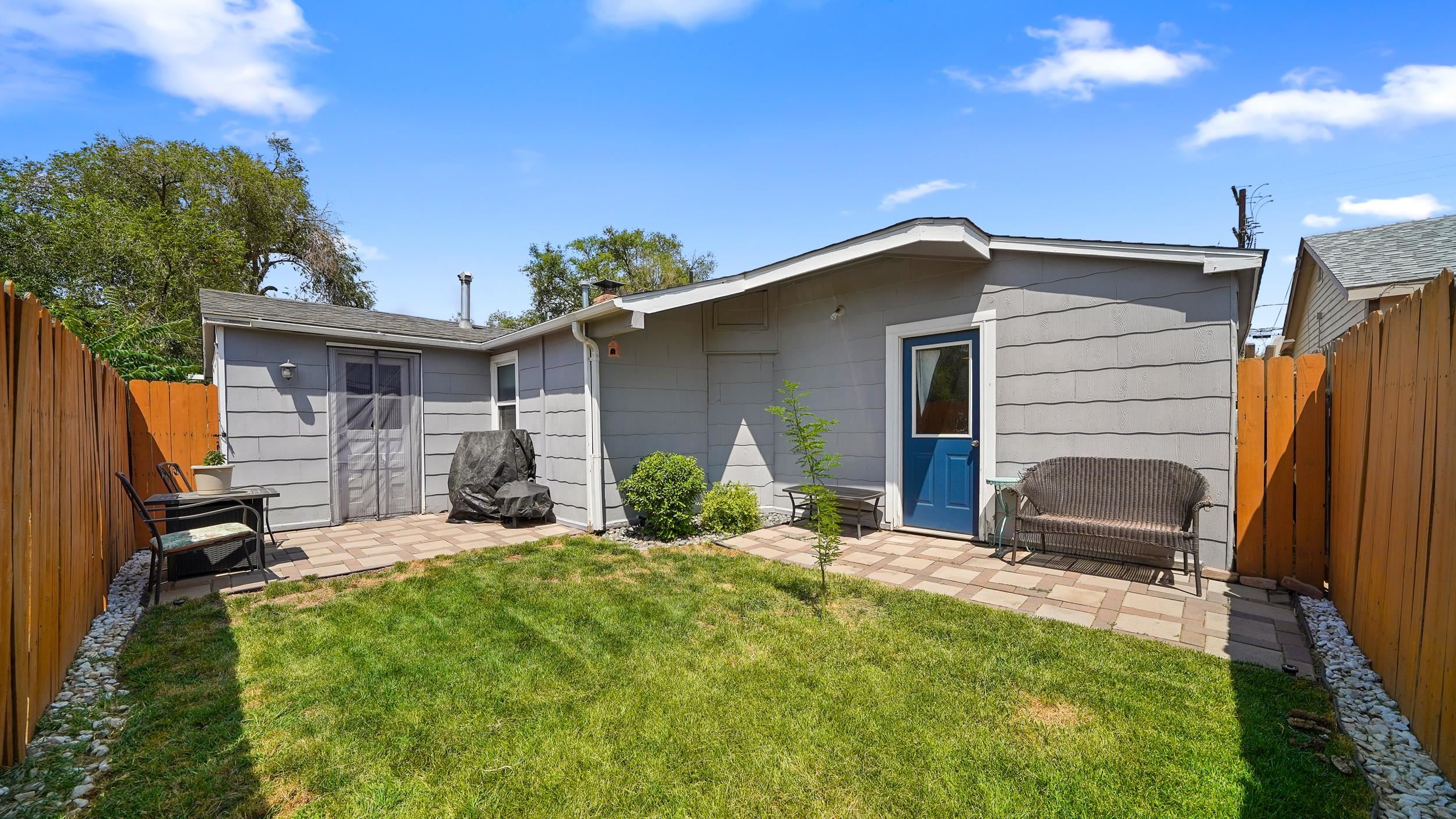 295 1/2 Mountain View Street Property Photo 16
