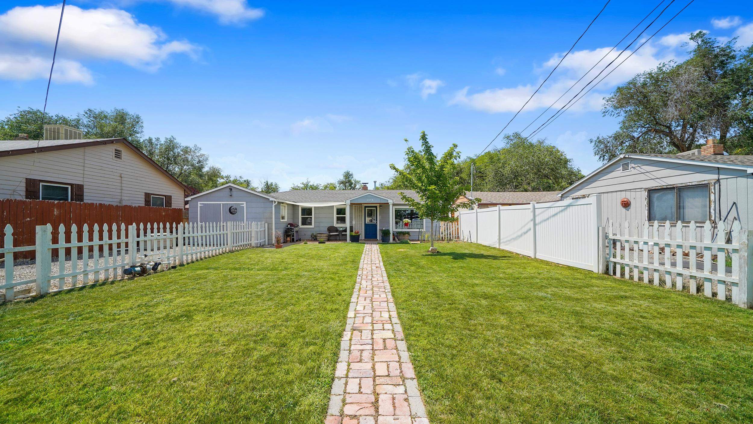 295 1/2 Mountain View Street Property Photo 21