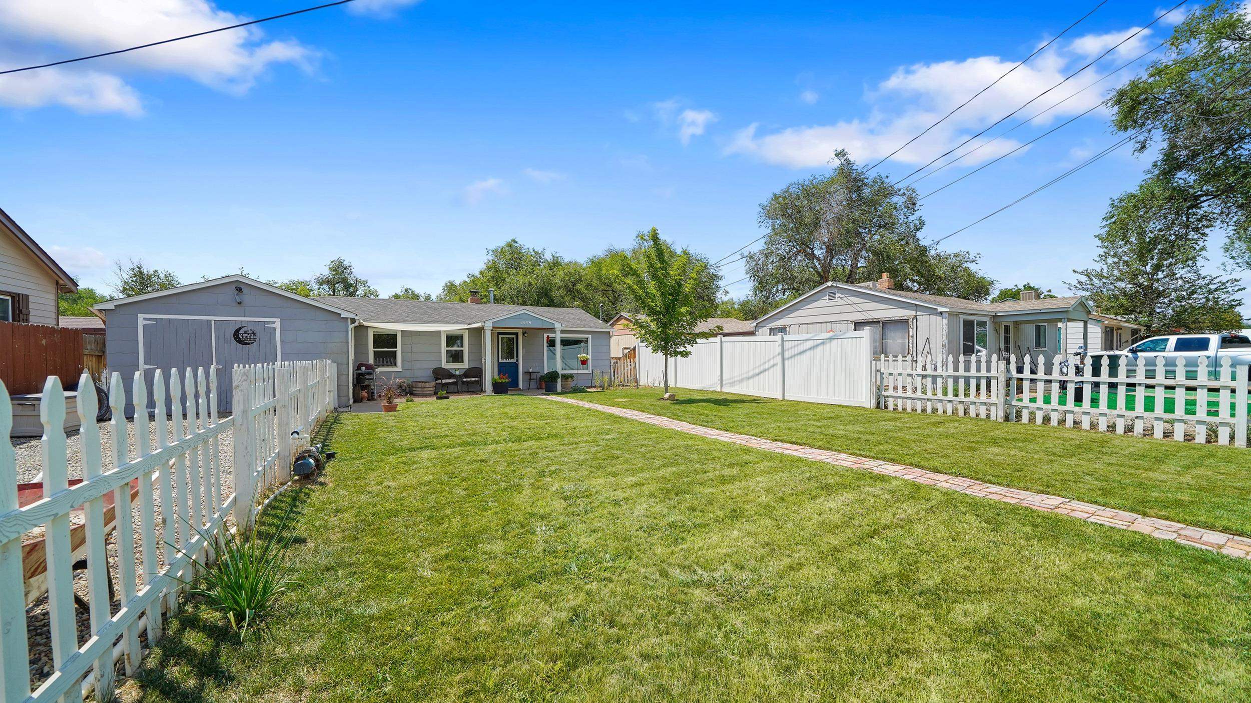 295 1/2 Mountain View Street Property Photo 23