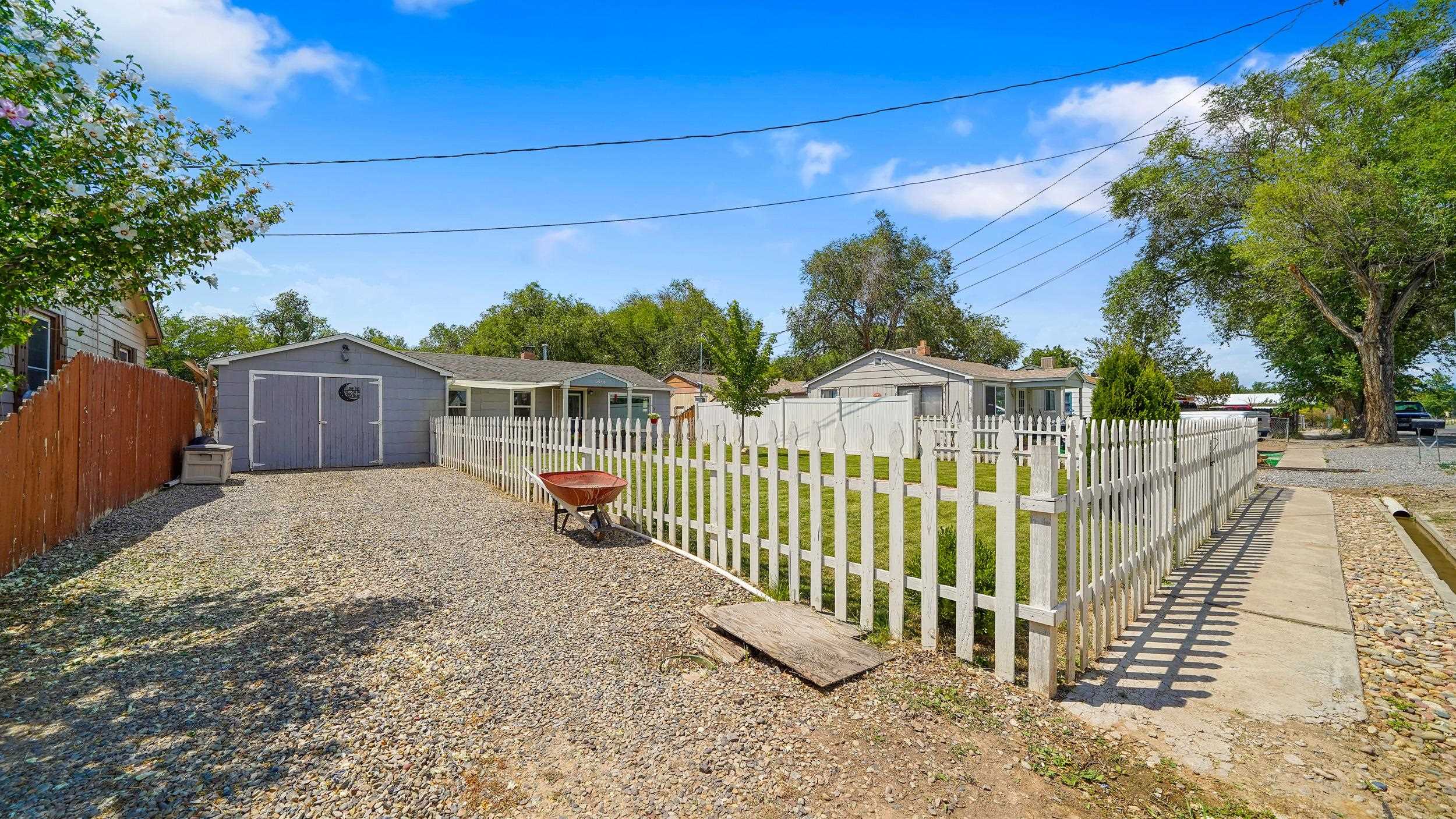 295 1/2 Mountain View Street Property Photo 24