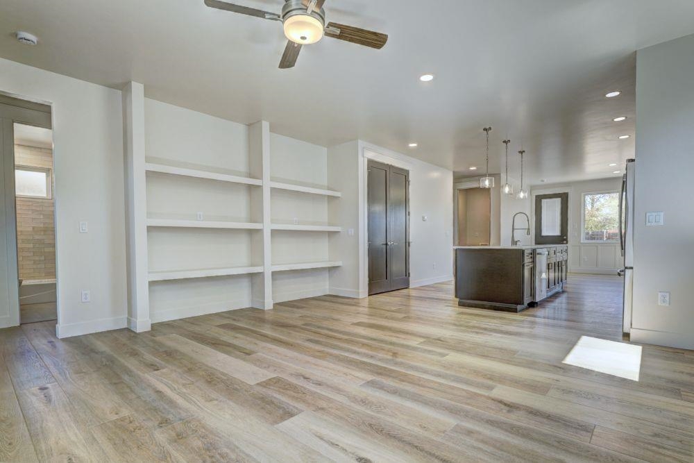 921 Caledonia Court Property Photo 6