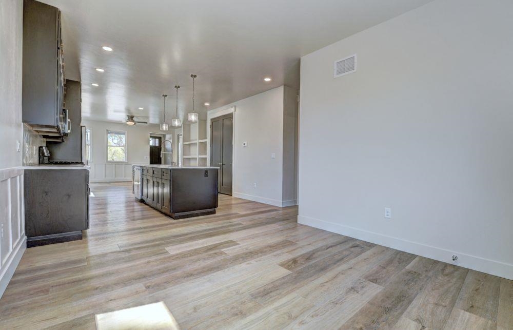 921 Caledonia Court Property Photo 15