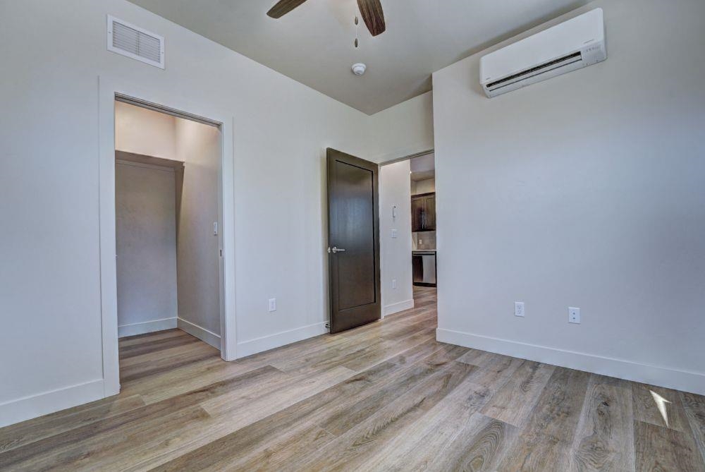 921 Caledonia Court Property Photo 33