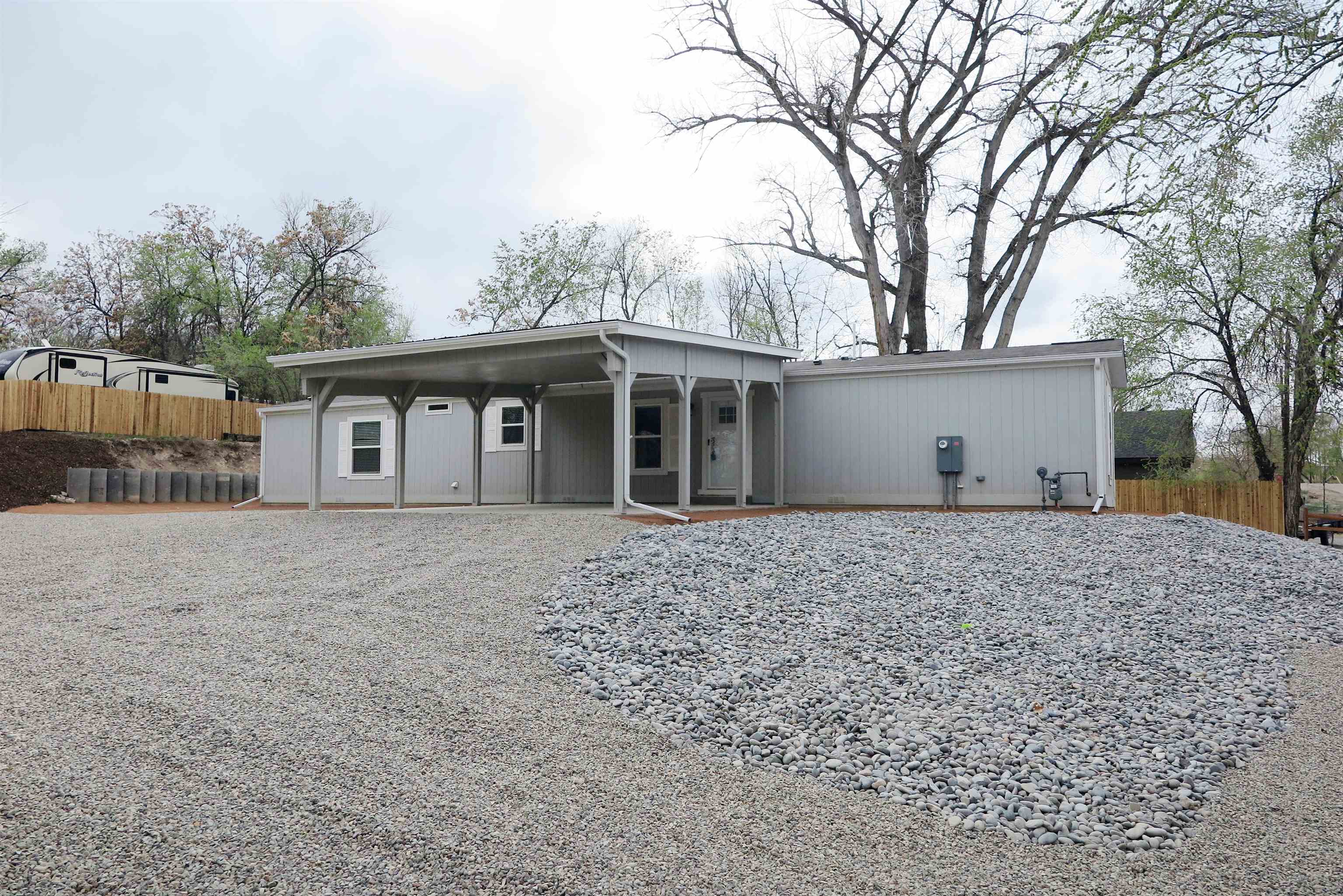 2721 1/2 B 1/4 Road Property Photo