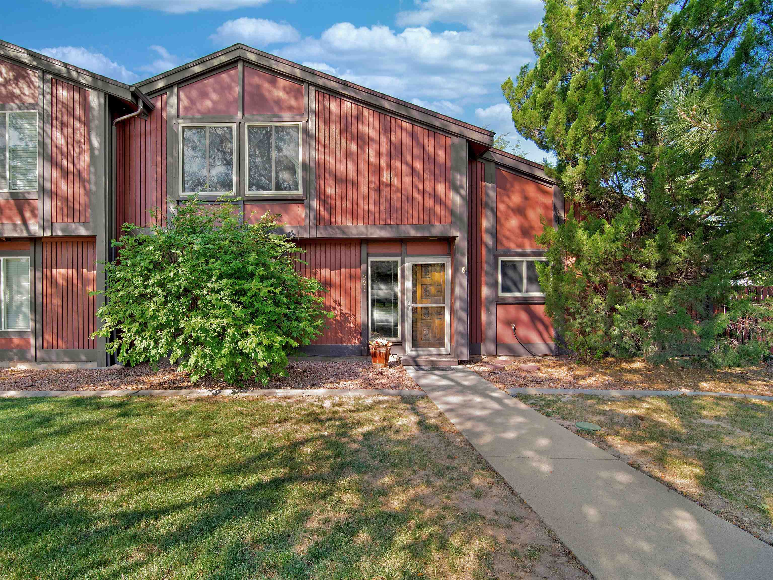 1155 Lakeside Drive Property Photo
