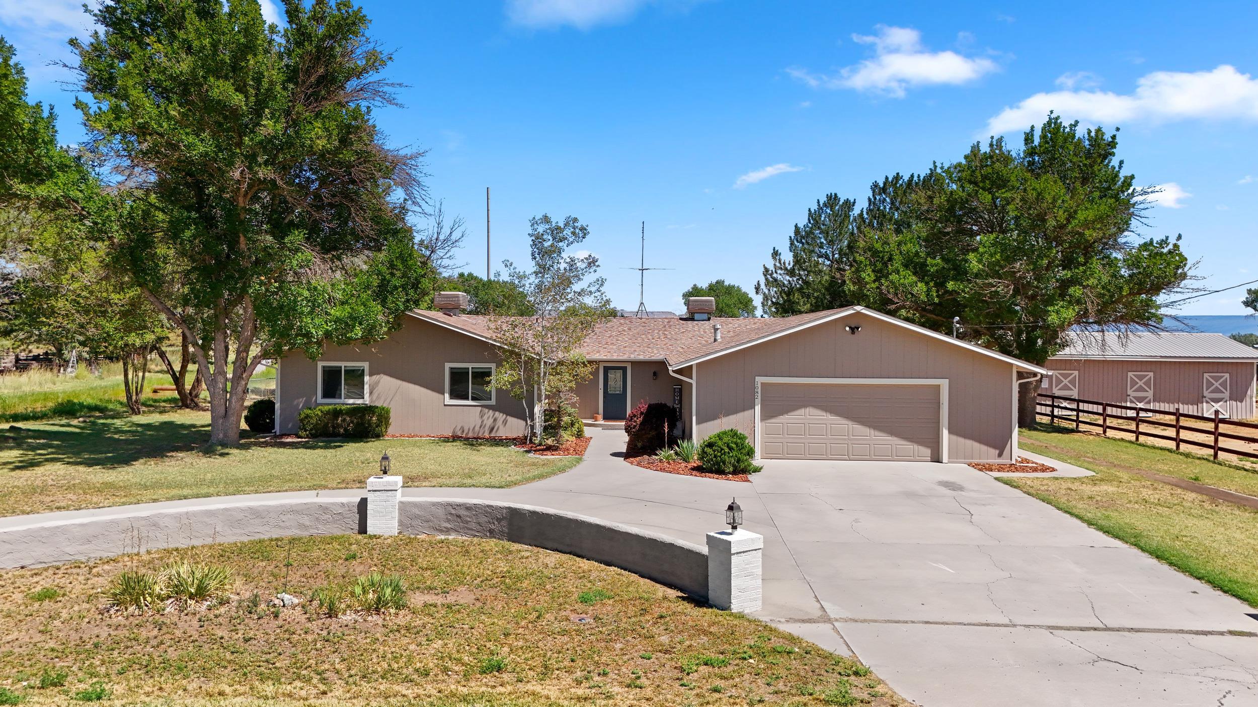 1082 20 Road Property Photo 1