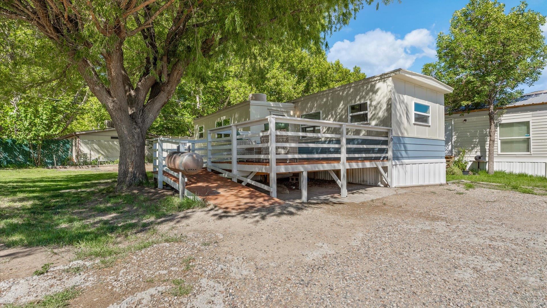 676 Brentwood Drive Property Photo 1