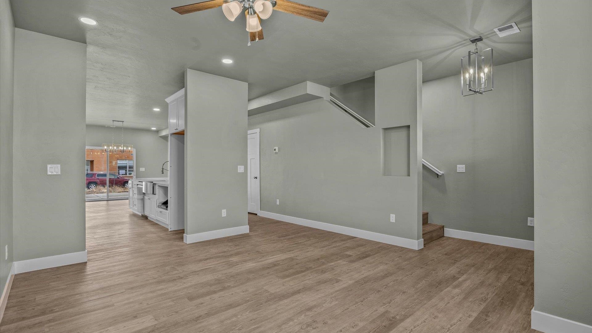 579 Fledgefield Drive Property Photo 9