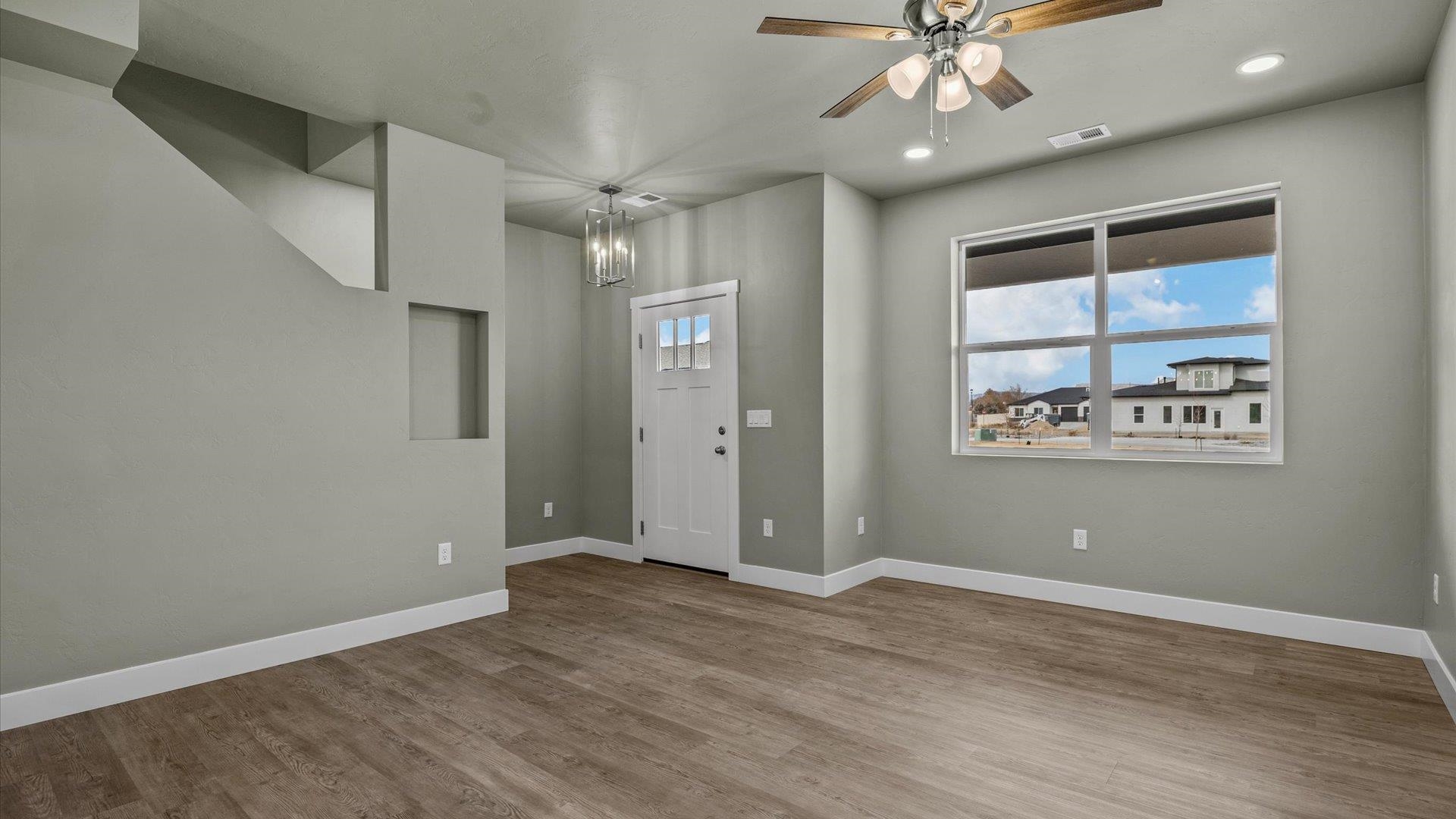 579 Fledgefield Drive Property Photo 10