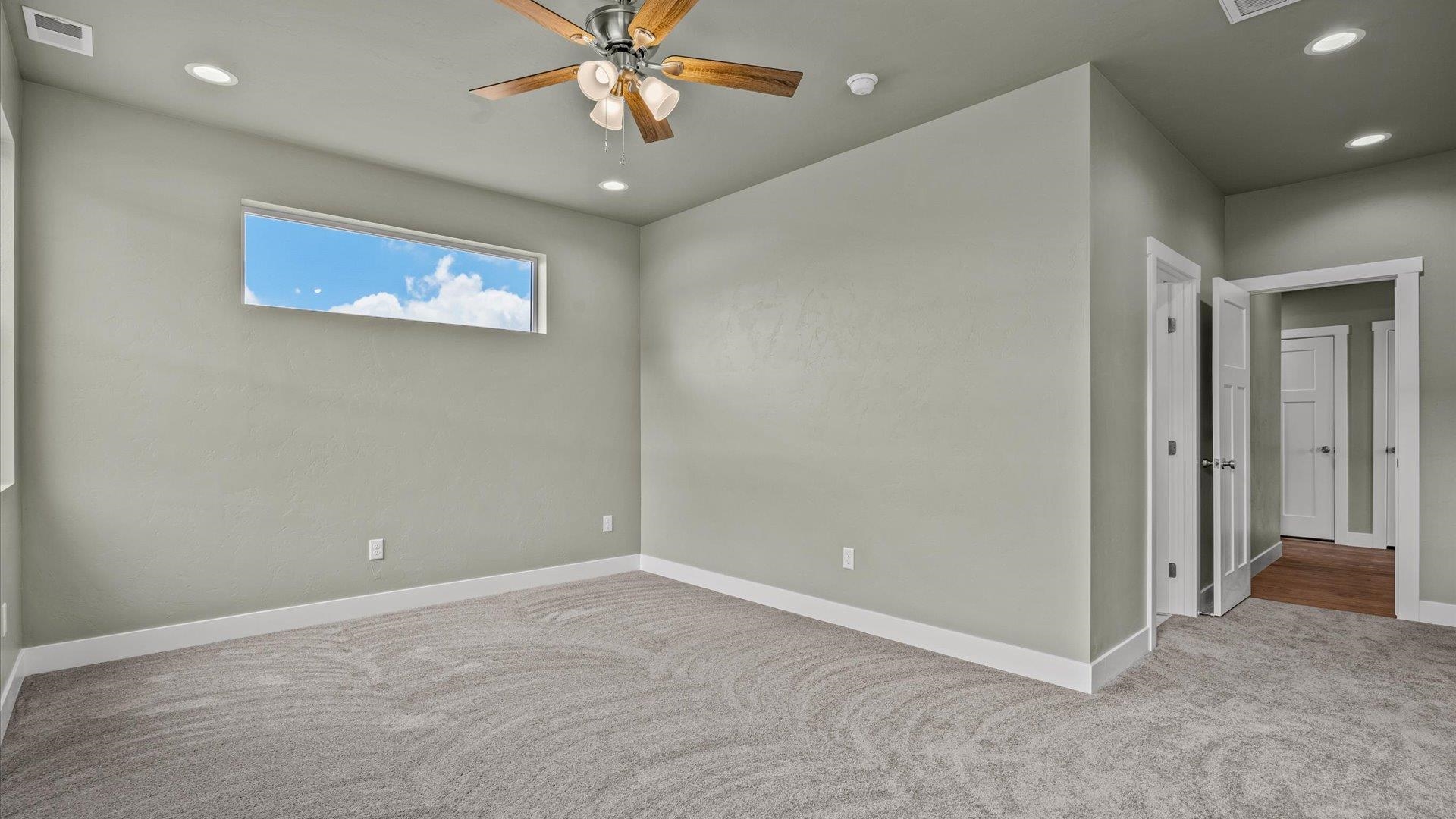 579 Fledgefield Drive Property Photo 20