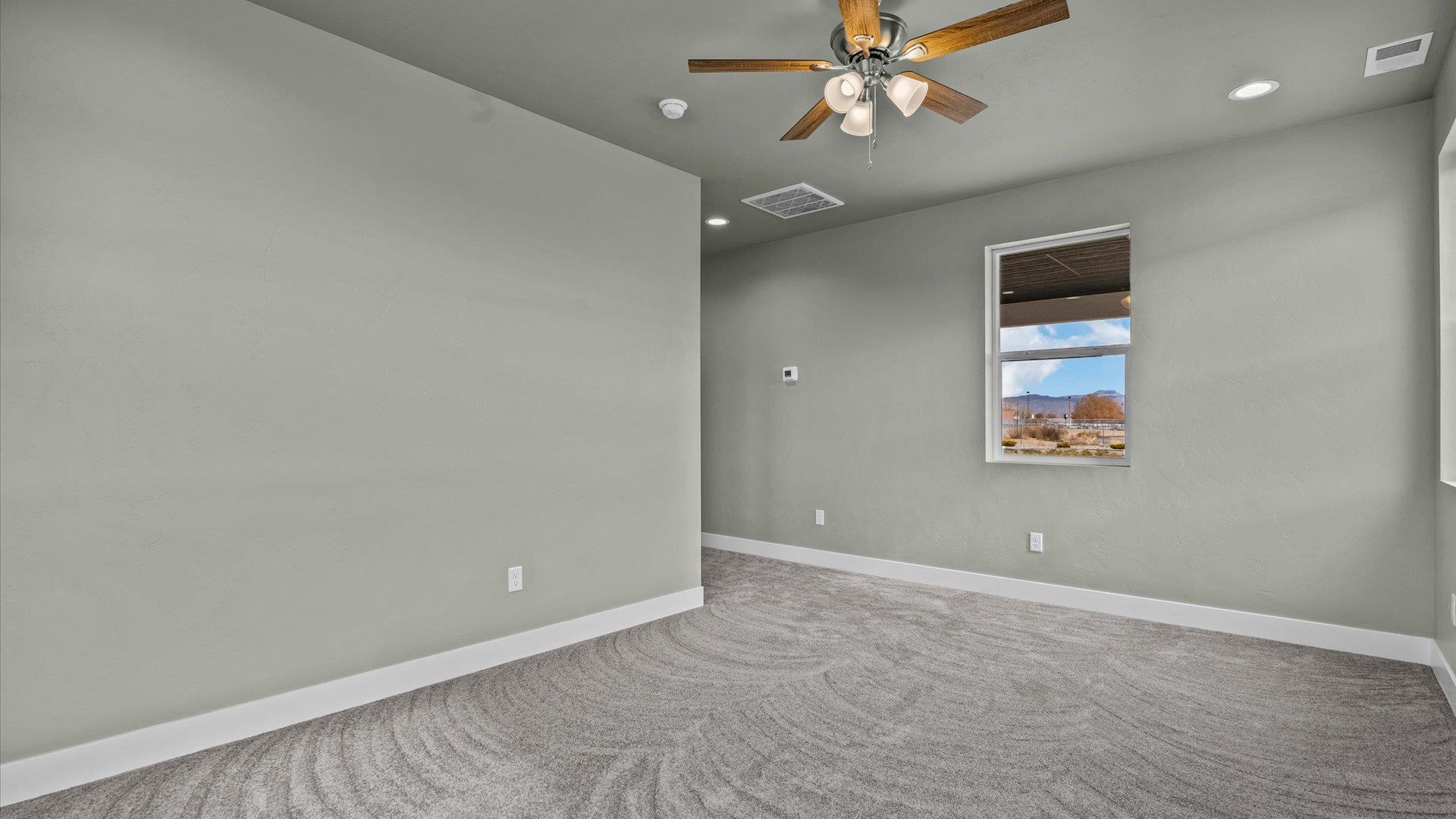 579 Fledgefield Drive Property Photo 21