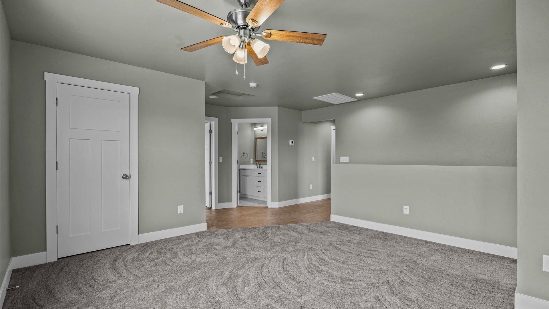 579 Fledgefield Drive Property Photo 25