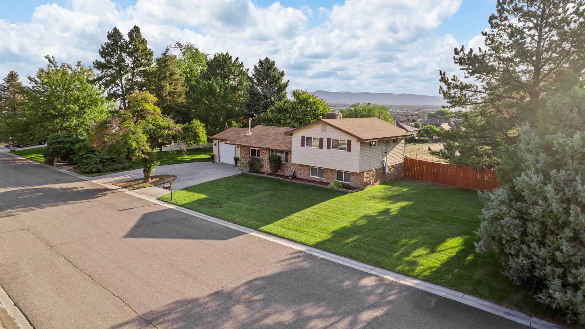 632 Panorama Drive Property Photo 4
