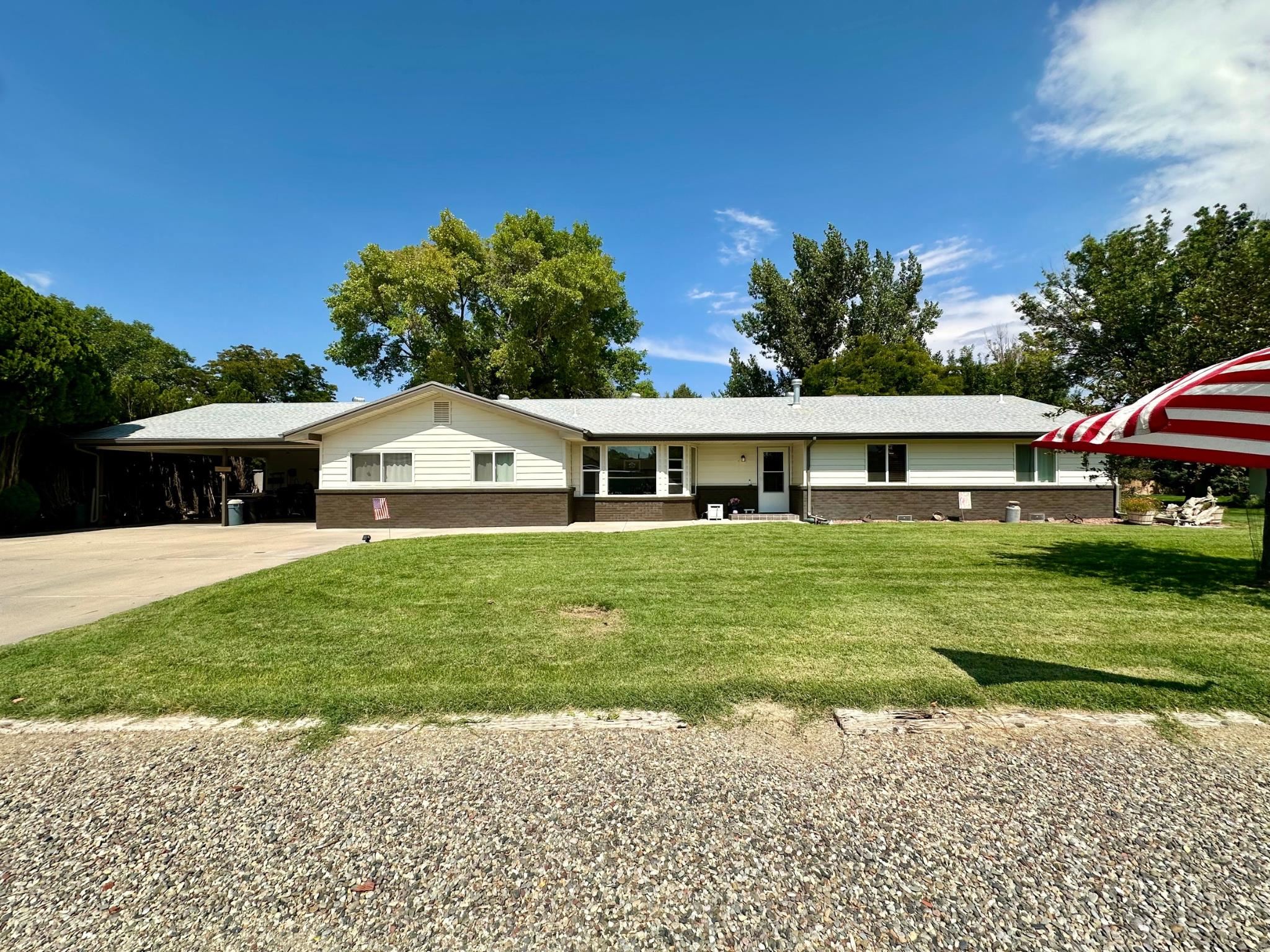 2226 Kingston Road Property Photo 1