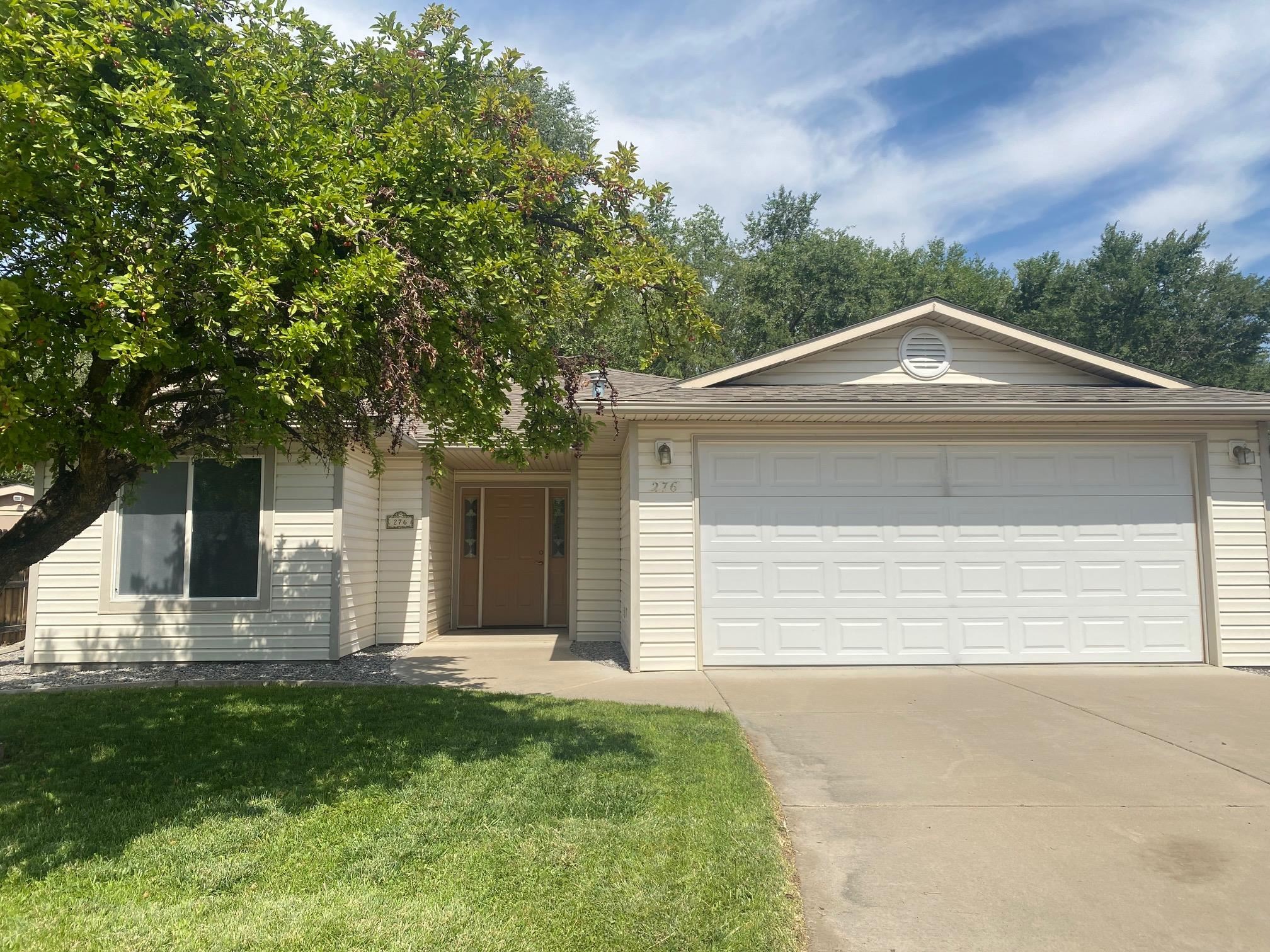 276 E Hanover Circle Property Photo 1