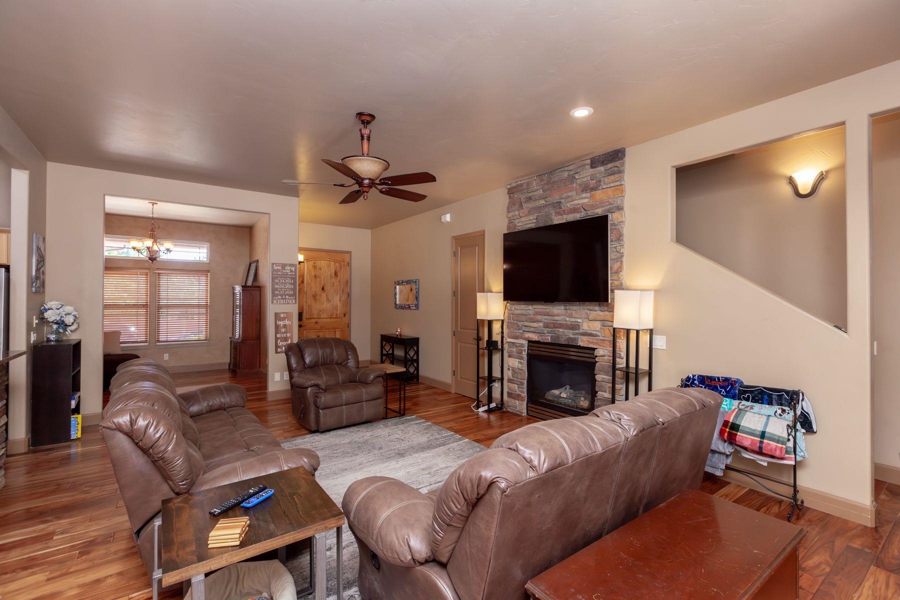 2220 Da Vinci Place Property Photo 7