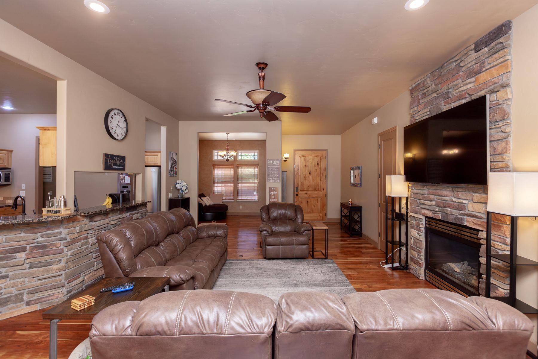 2220 Da Vinci Place Property Photo 8