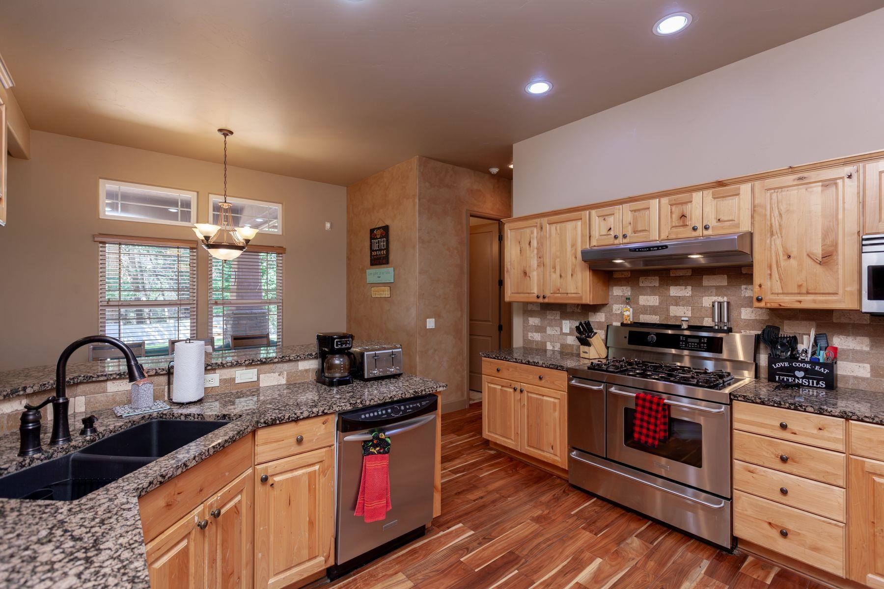 2220 Da Vinci Place Property Photo 10