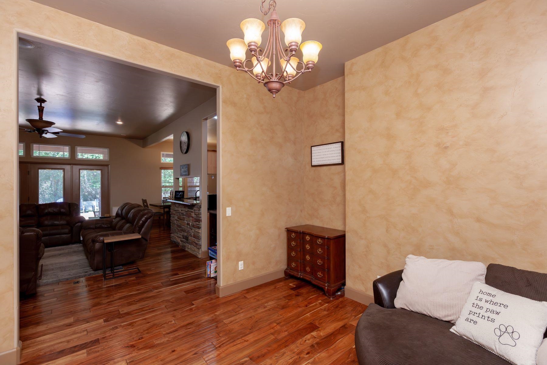 2220 Da Vinci Place Property Photo 15