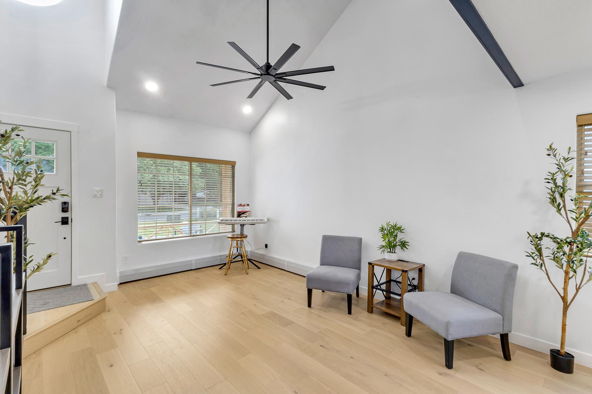 729 Corral Drive Property Photo 8